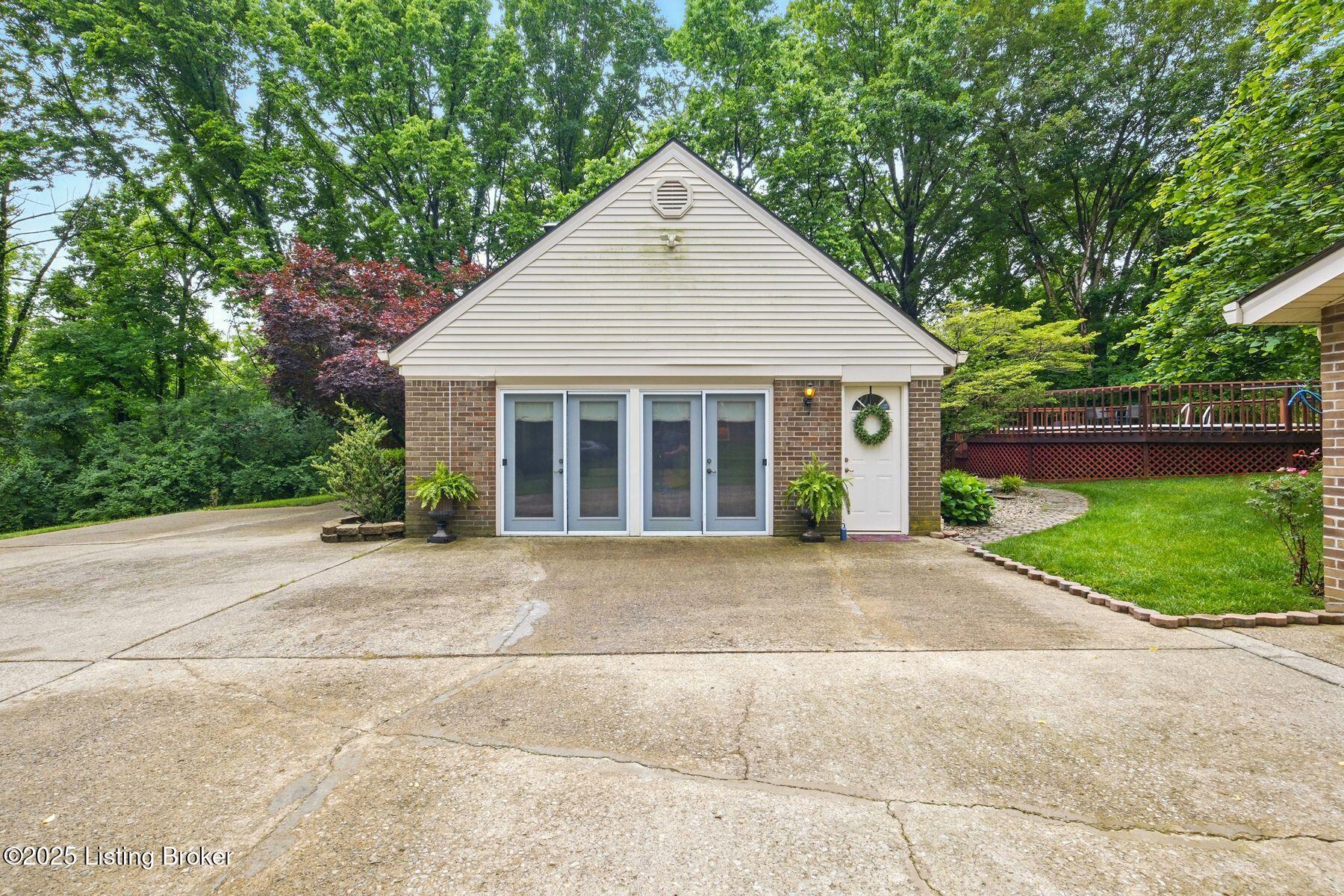 10711 Easum Rd