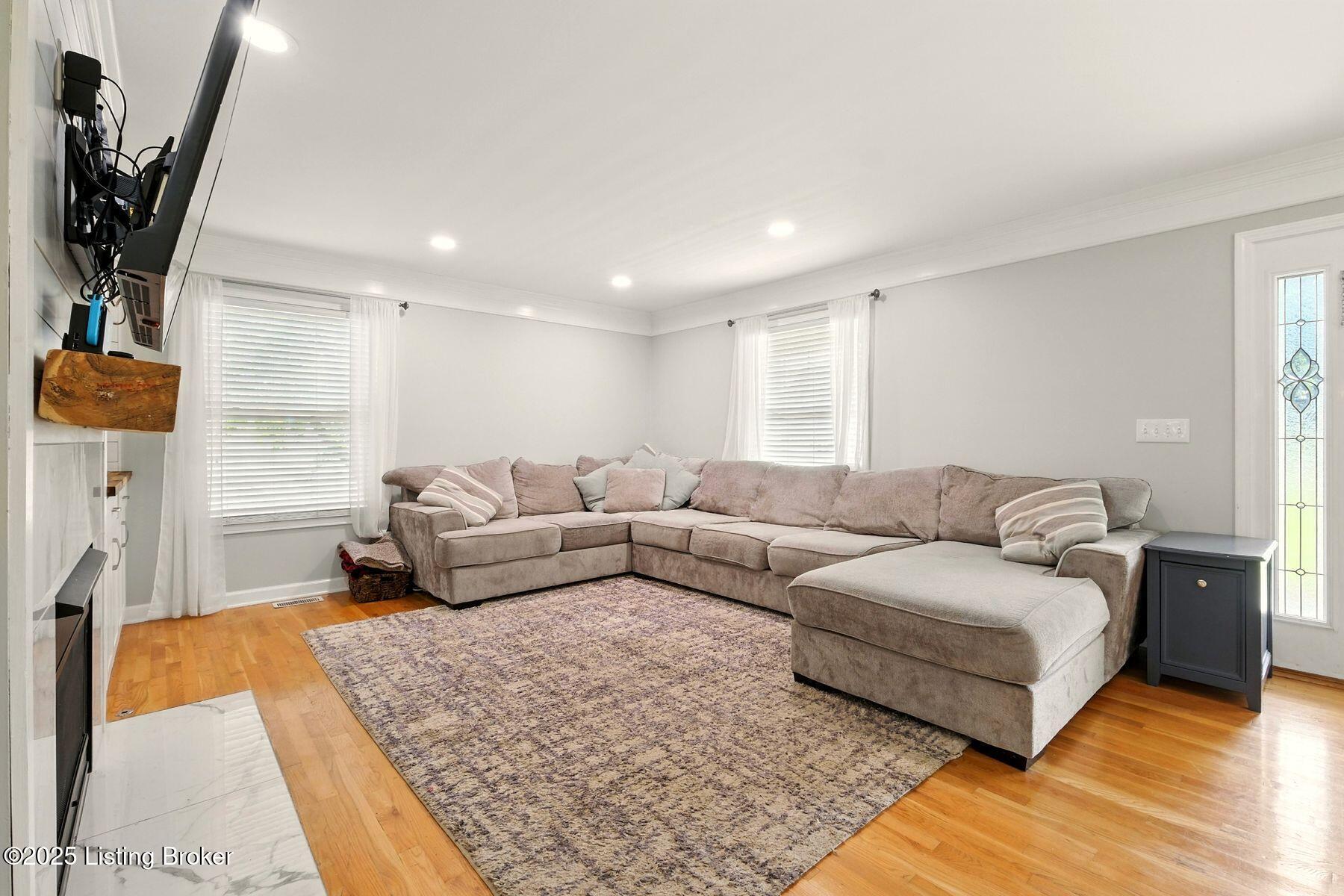 5203 Laconia Cove