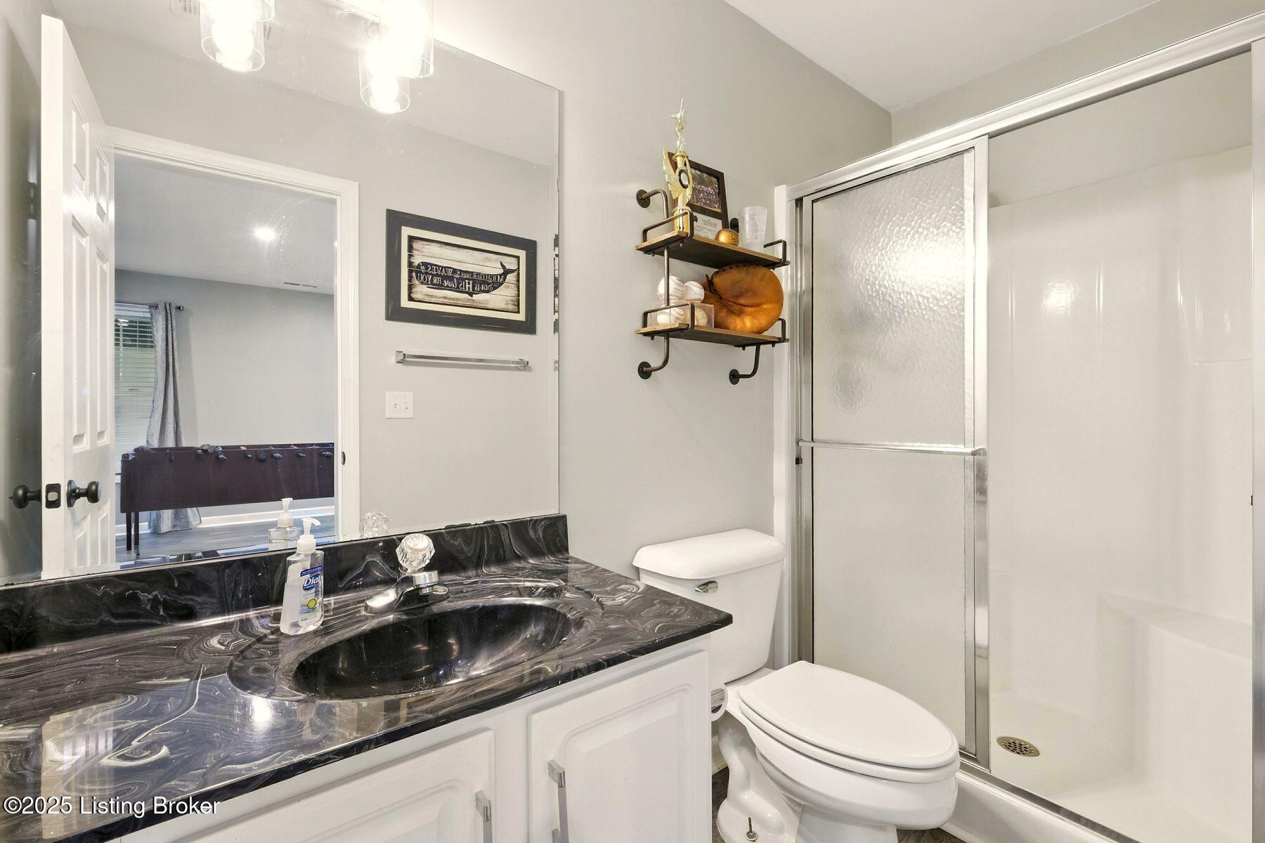 5203 Laconia Cove