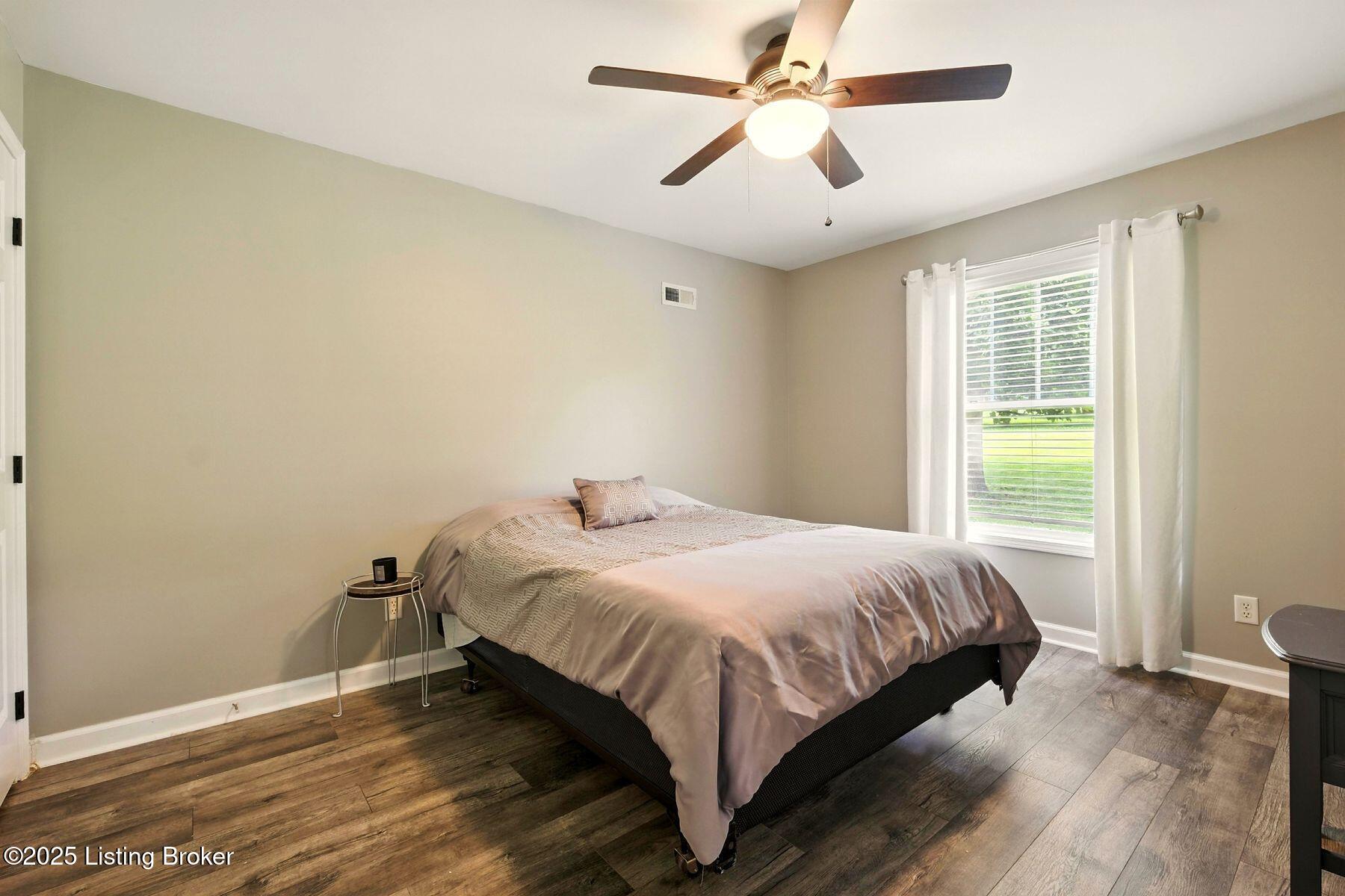 5203 Laconia Cove