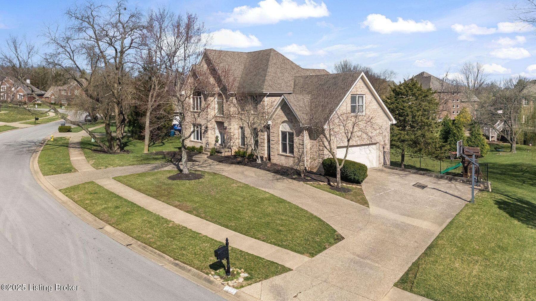1203 Winding Creek Pl