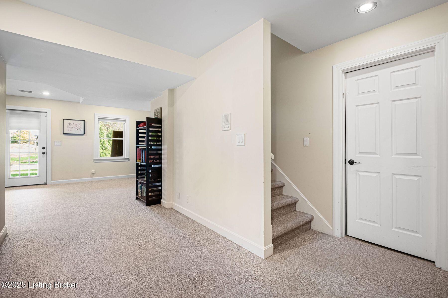 1203 Winding Creek Pl