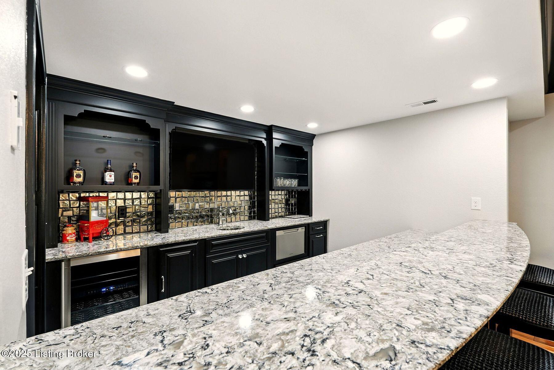 1058 Majestic Oaks Way