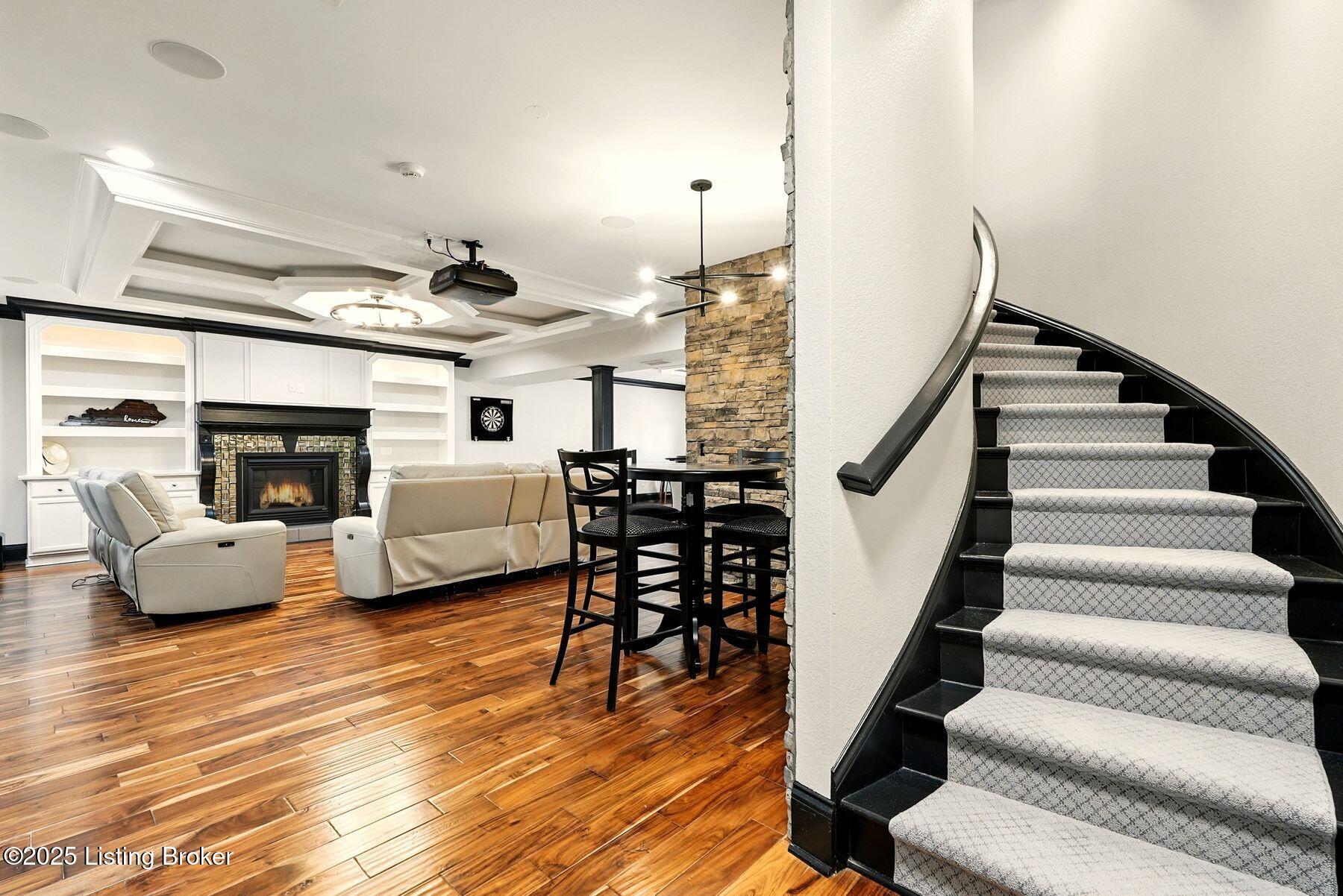 1058 Majestic Oaks Way
