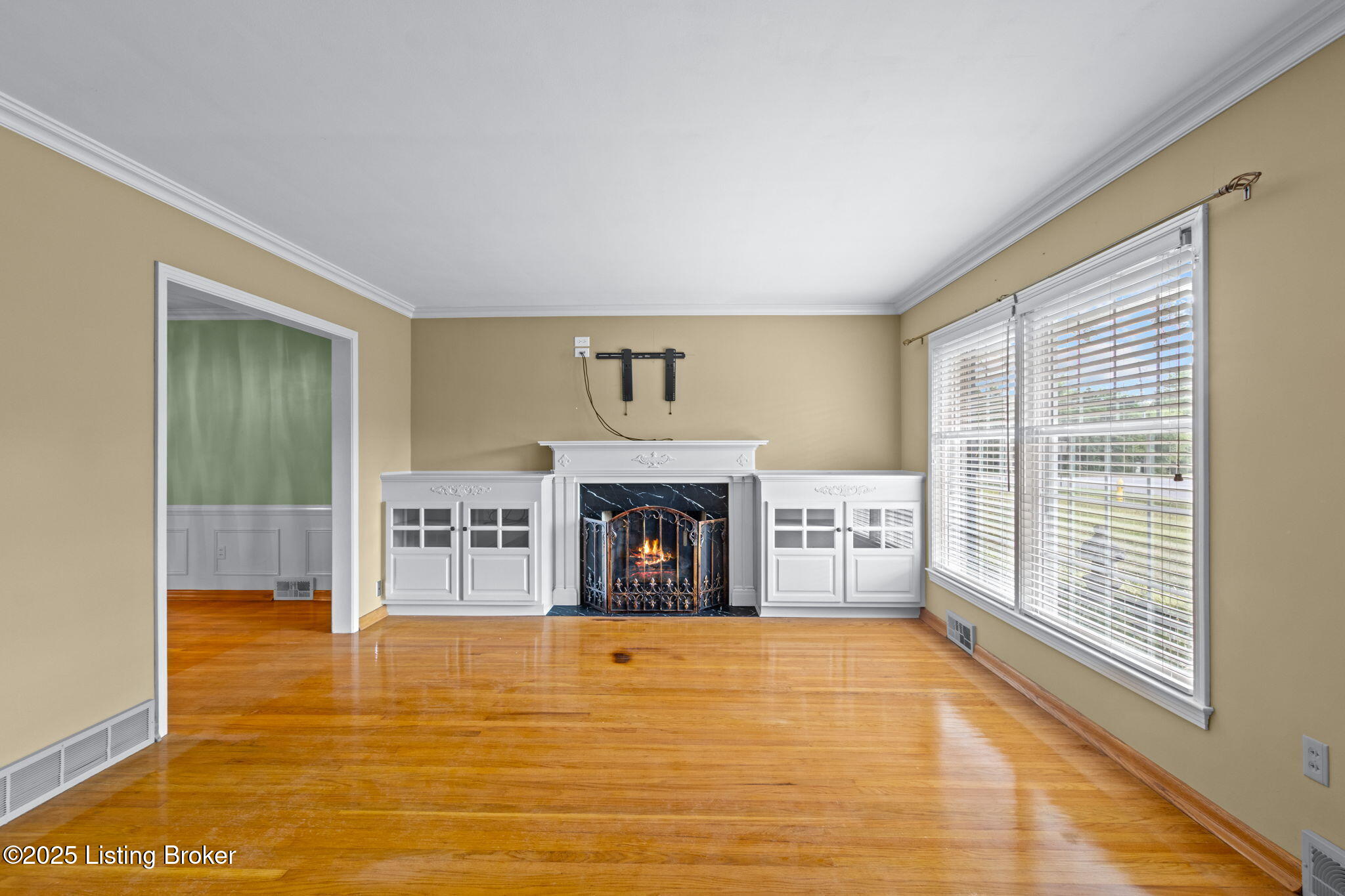 10218 Woodknoll Rd