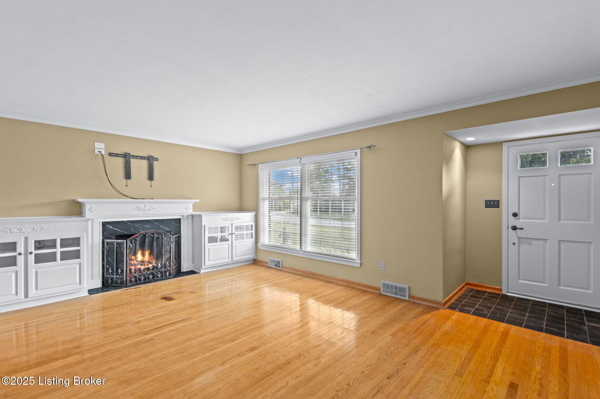 10218 Woodknoll Rd