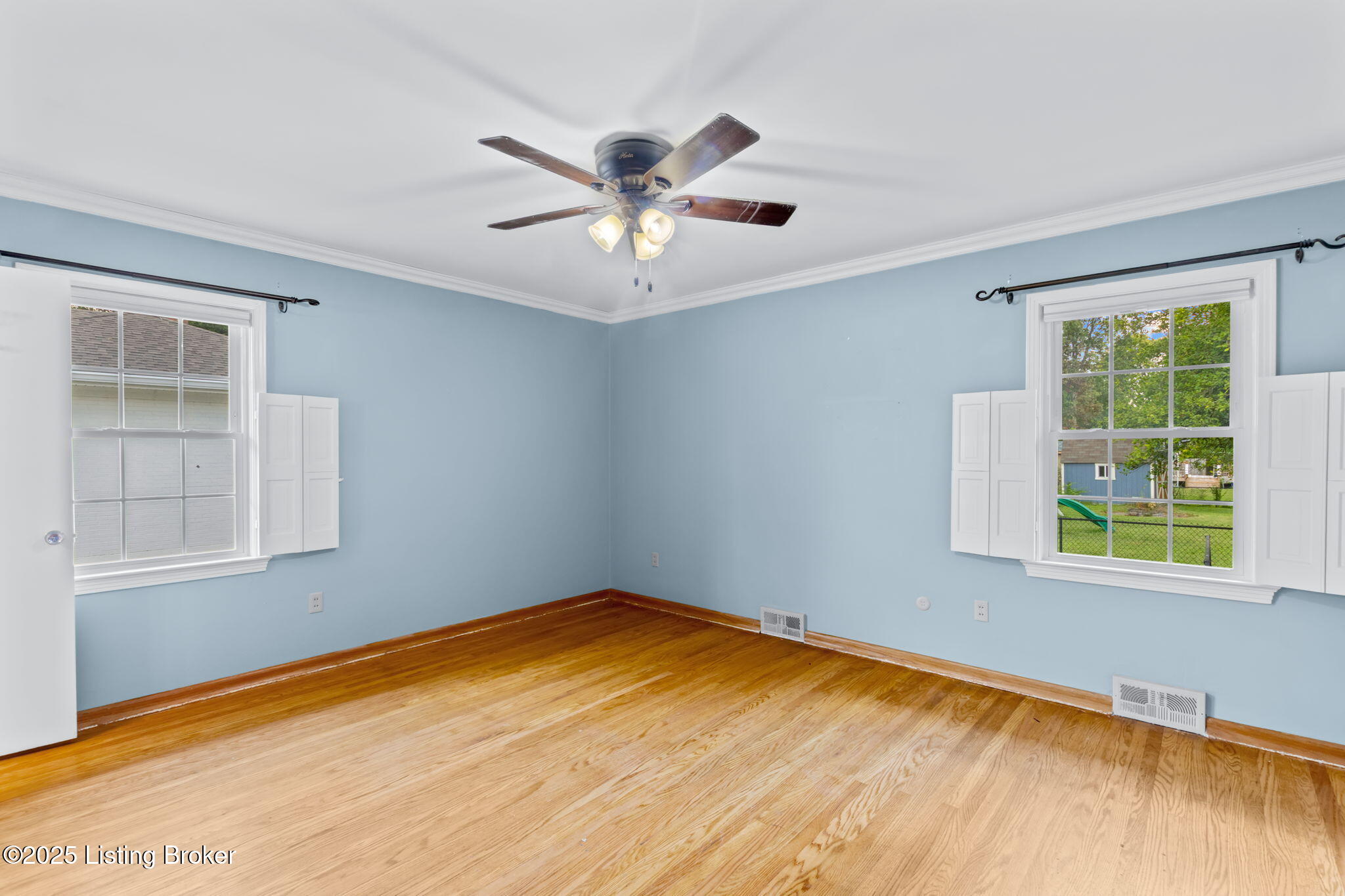 10218 Woodknoll Rd
