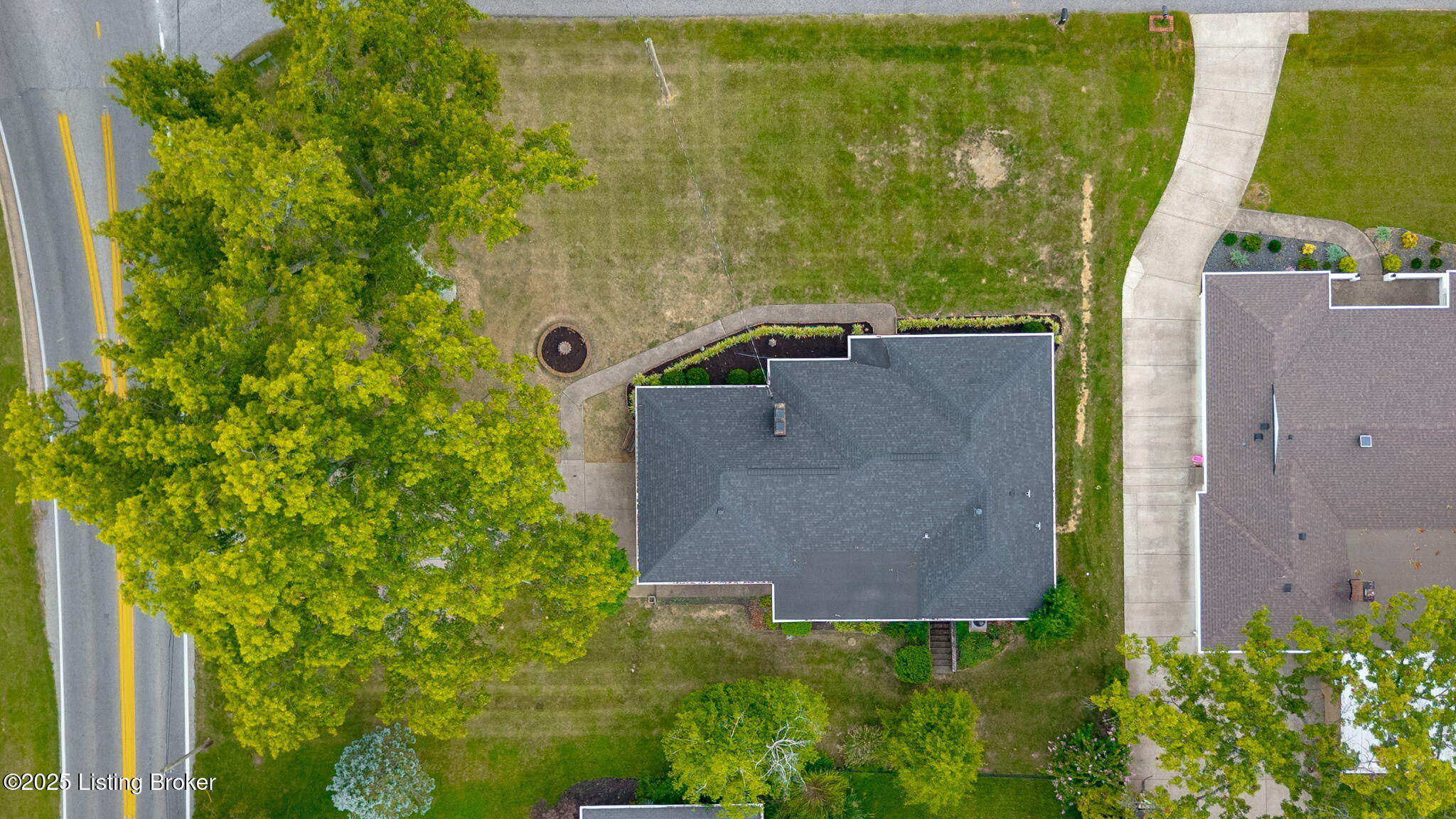 10218 Woodknoll Rd
