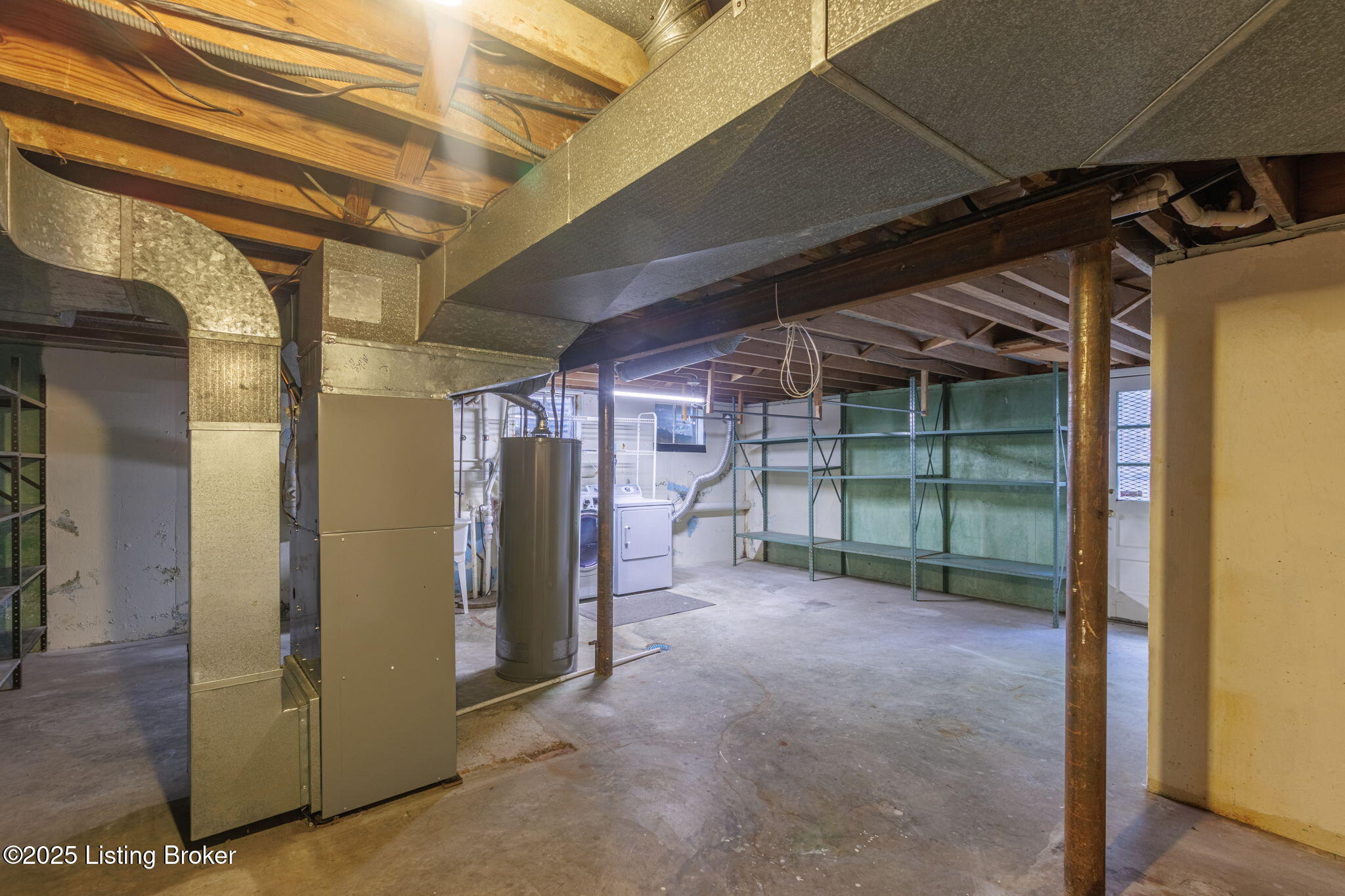 10218 Woodknoll Rd