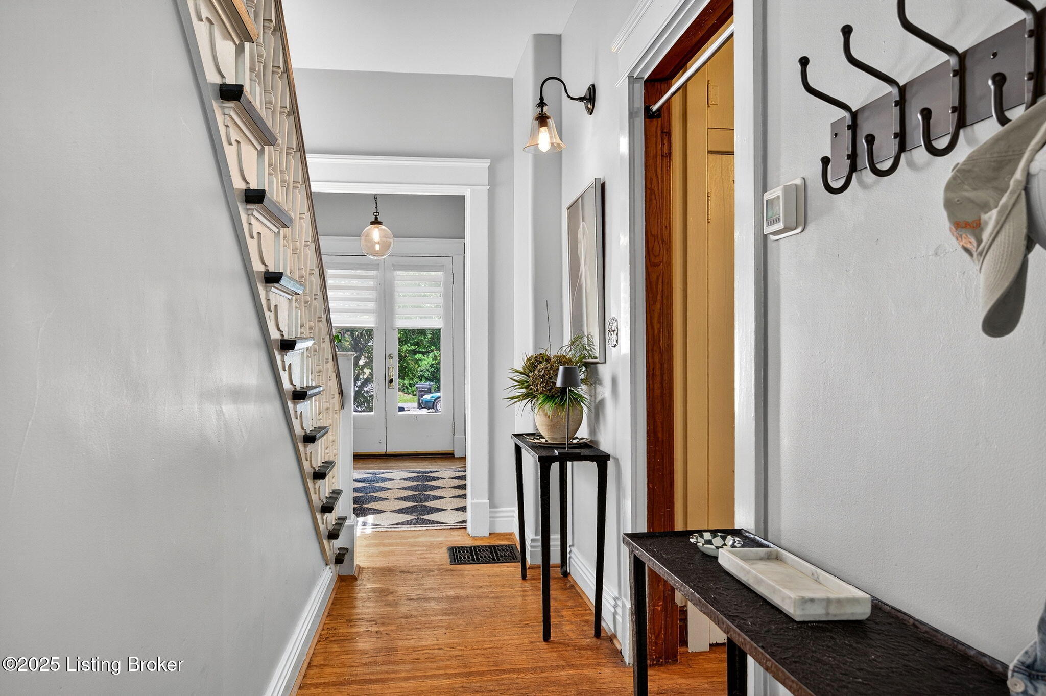 133 N Clifton Ave