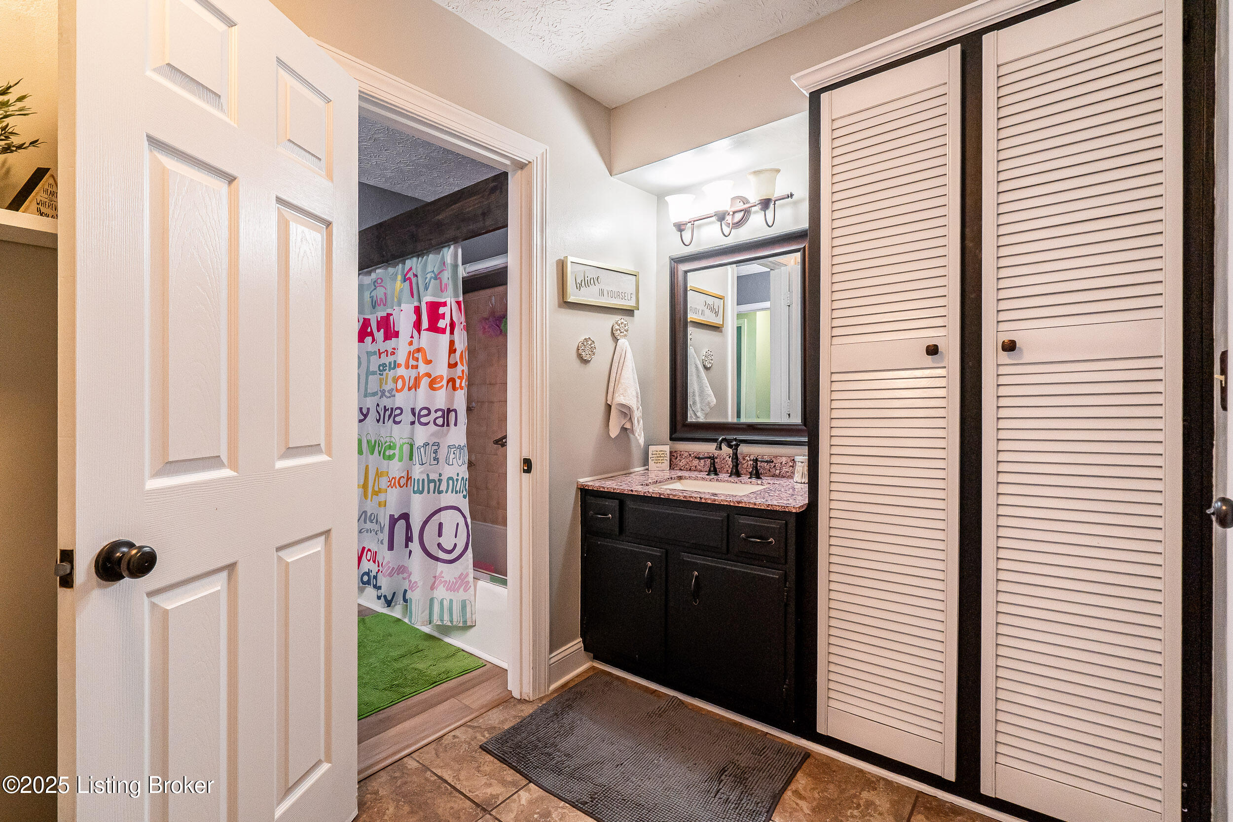 13219 Settlers Point Trail