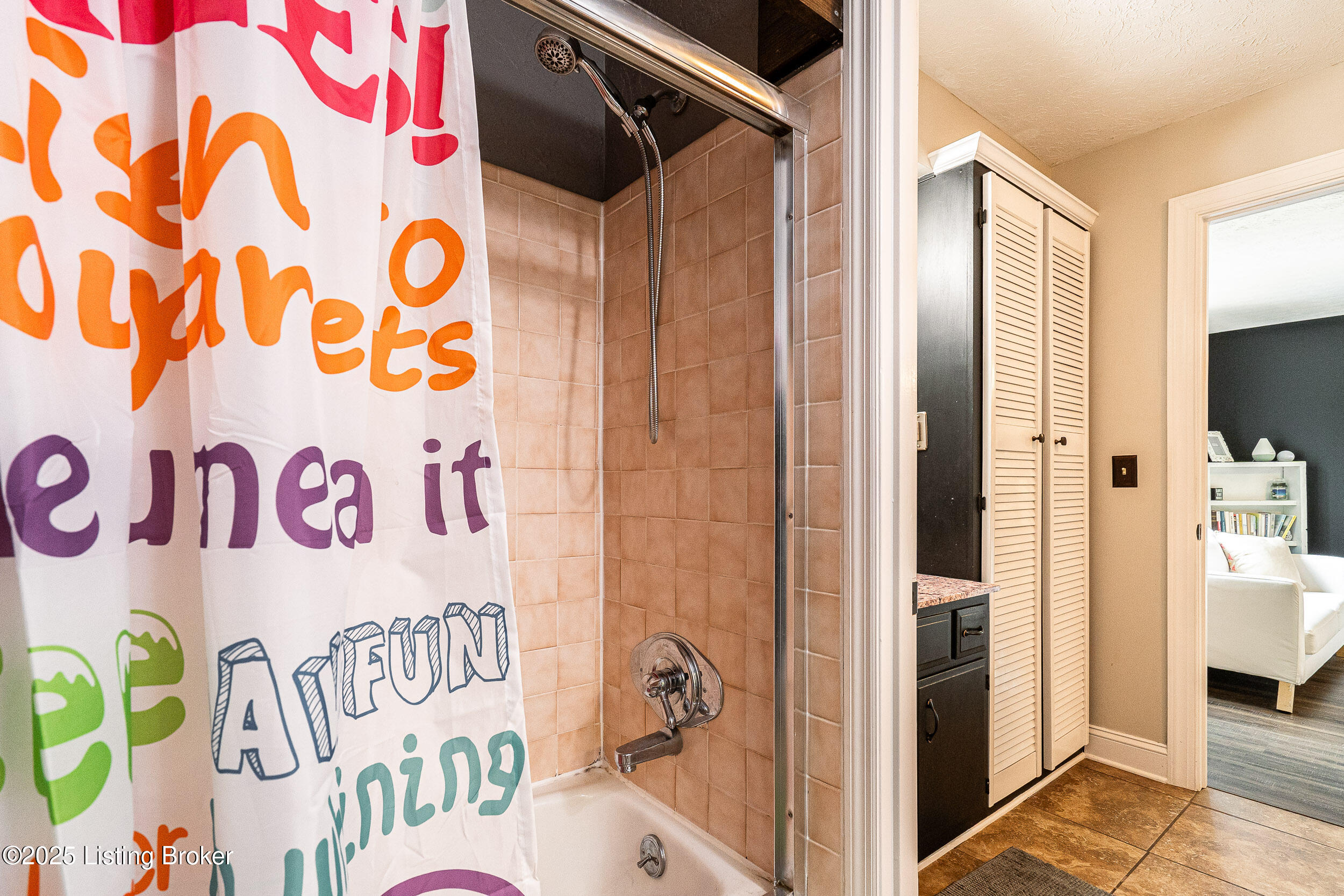 13219 Settlers Point Trail