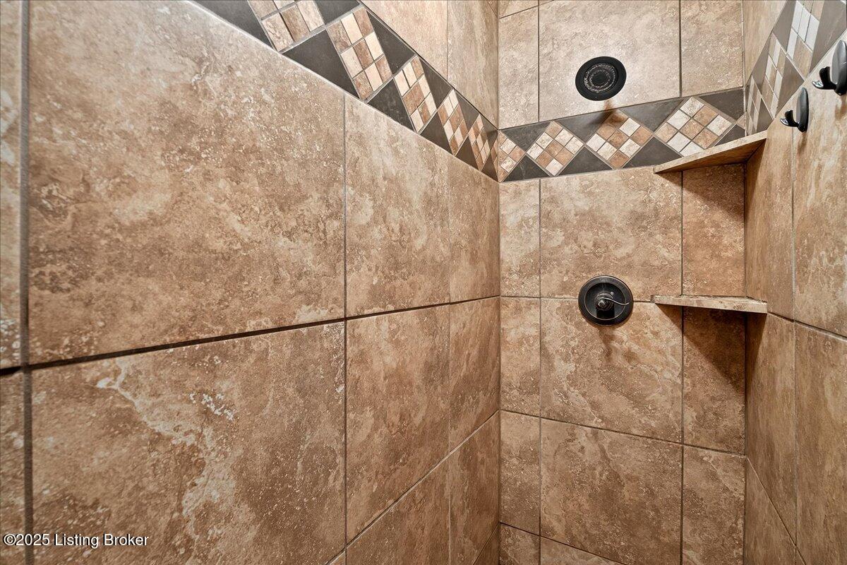 13219 Settlers Point Trail