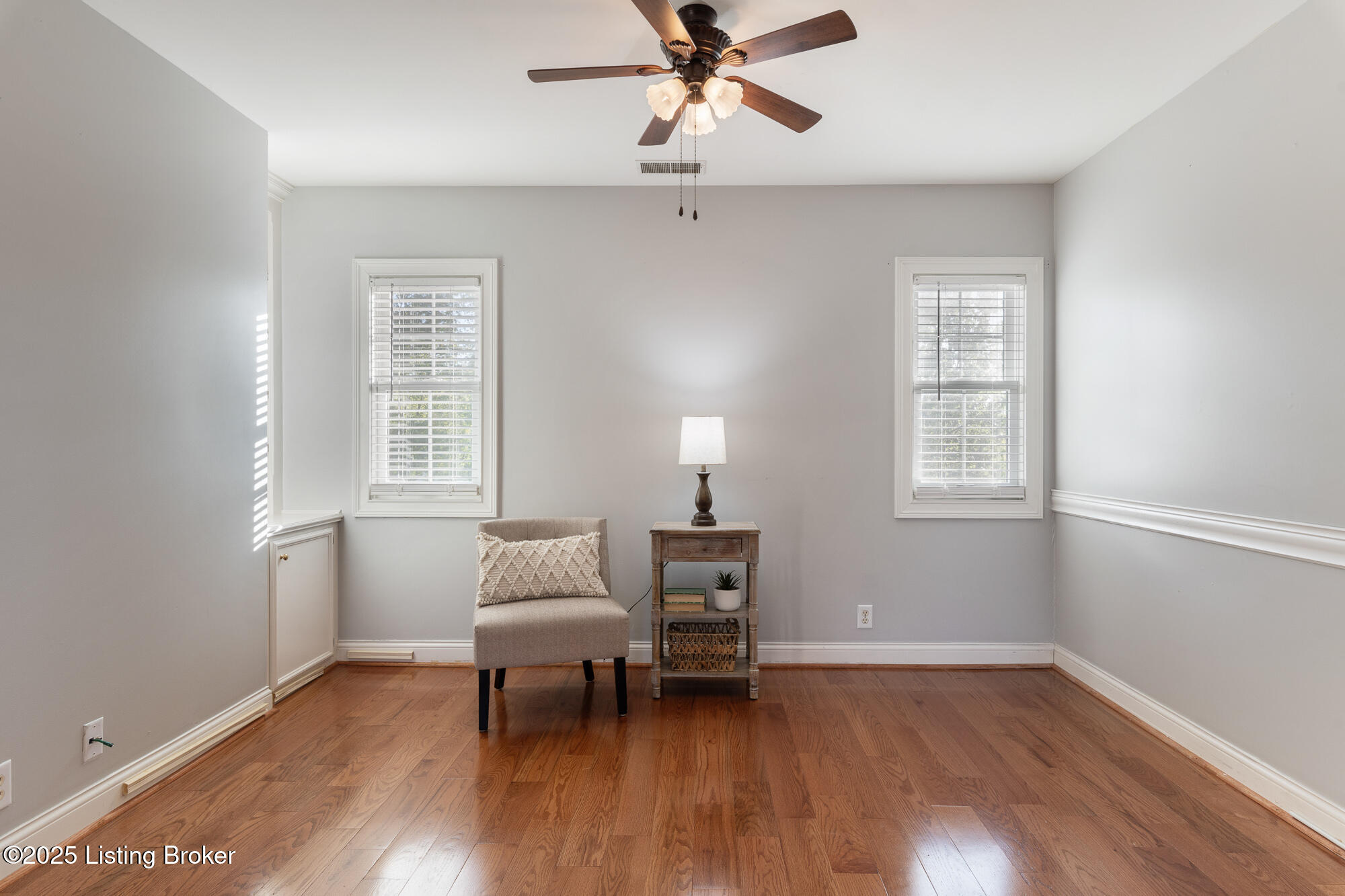 909 Woodland Heights Dr