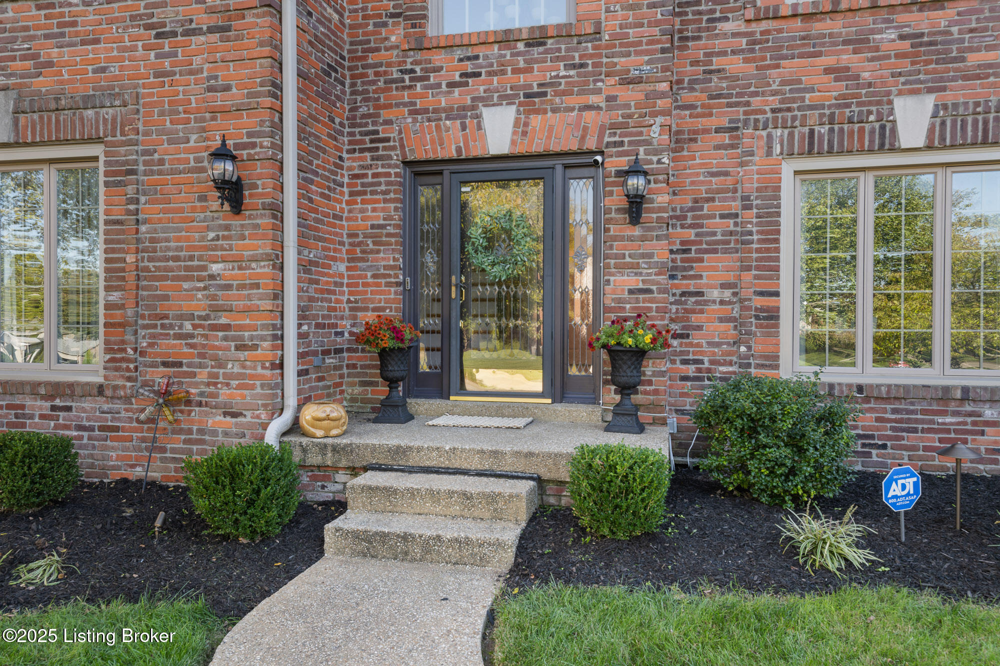 909 Woodland Heights Dr