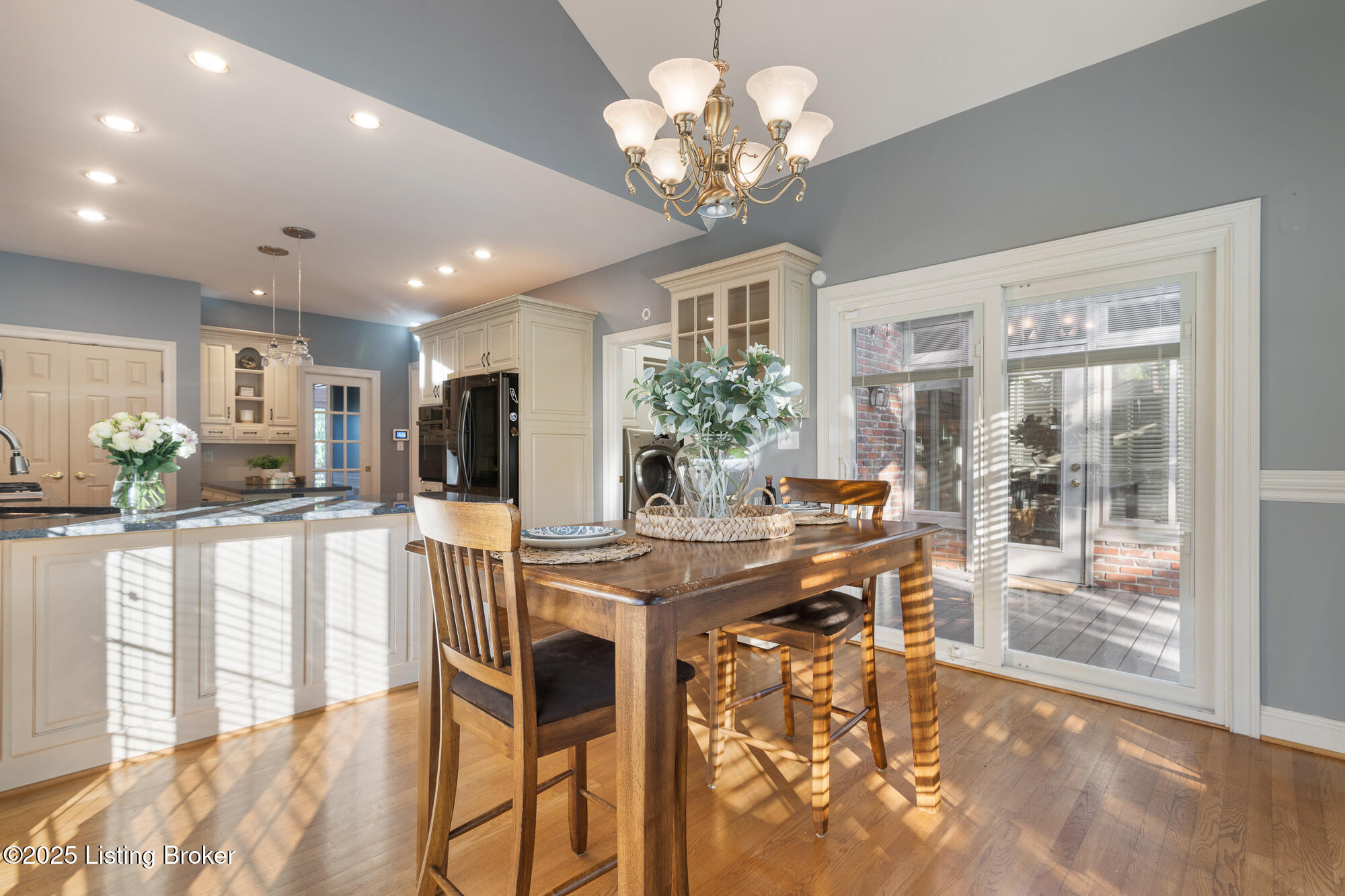 909 Woodland Heights Dr