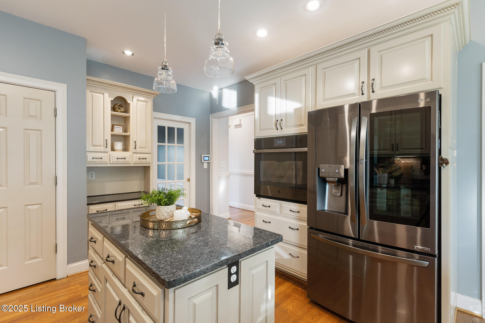 909 Woodland Heights Dr