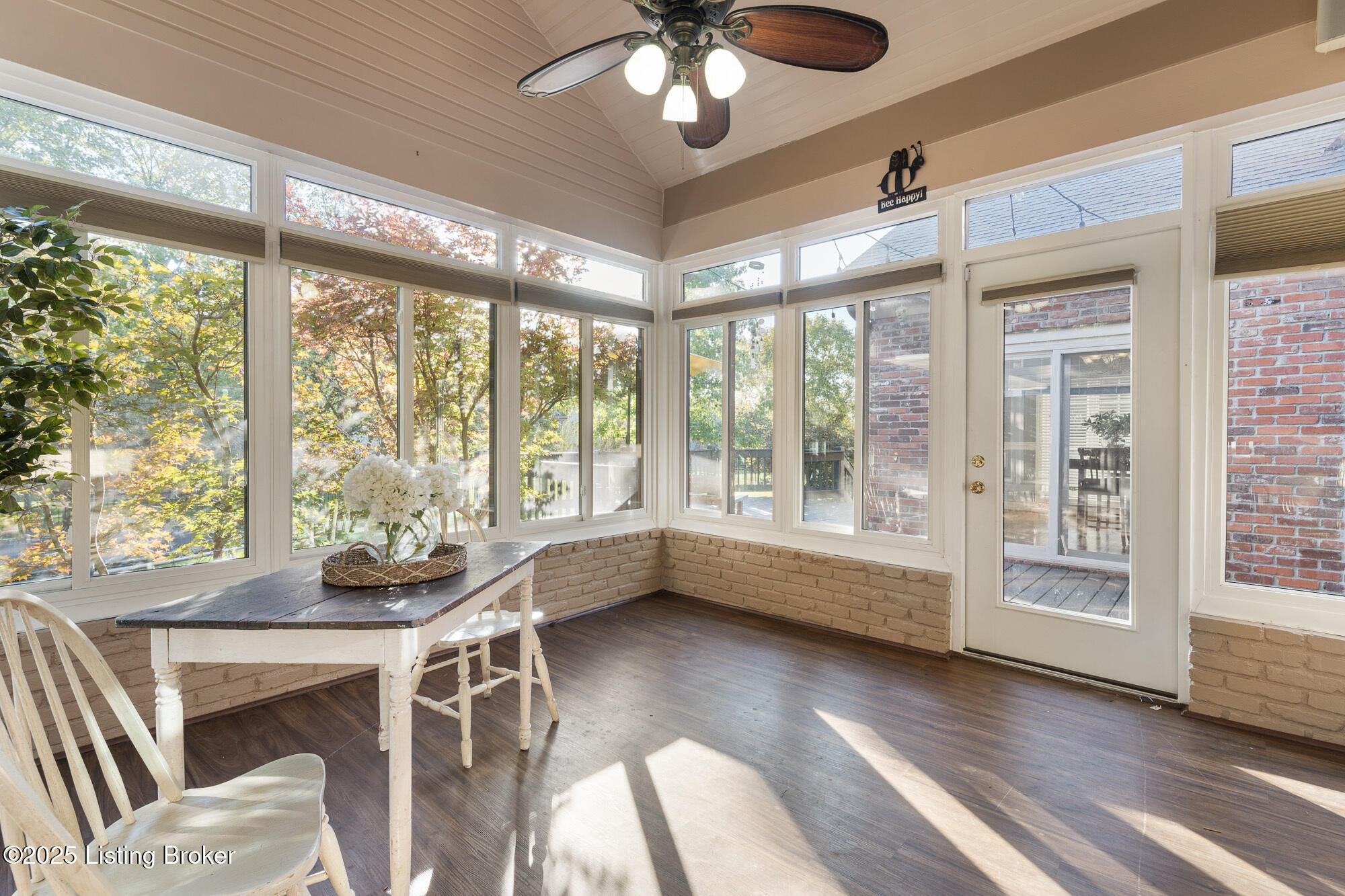 909 Woodland Heights Dr