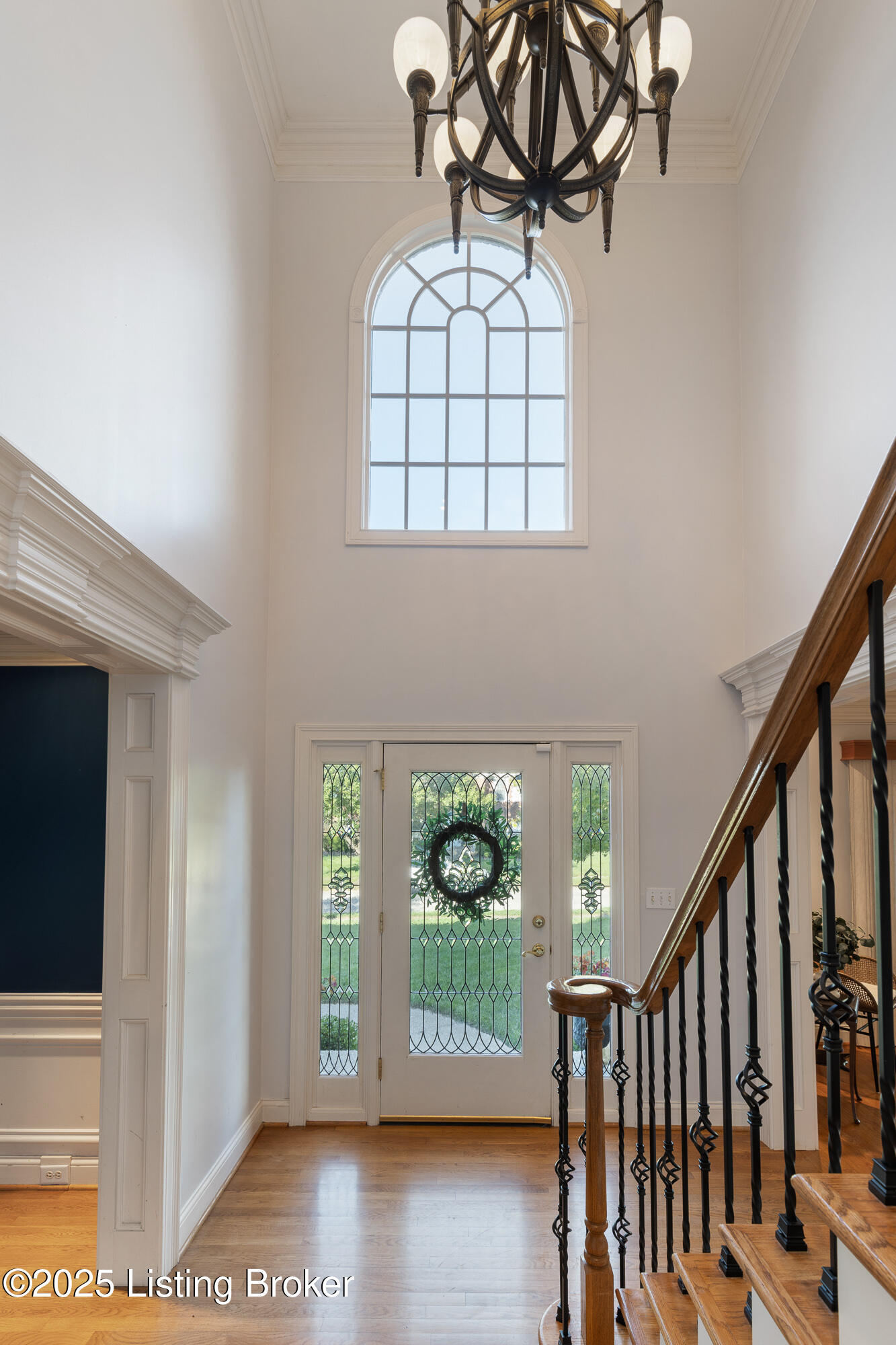 909 Woodland Heights Dr