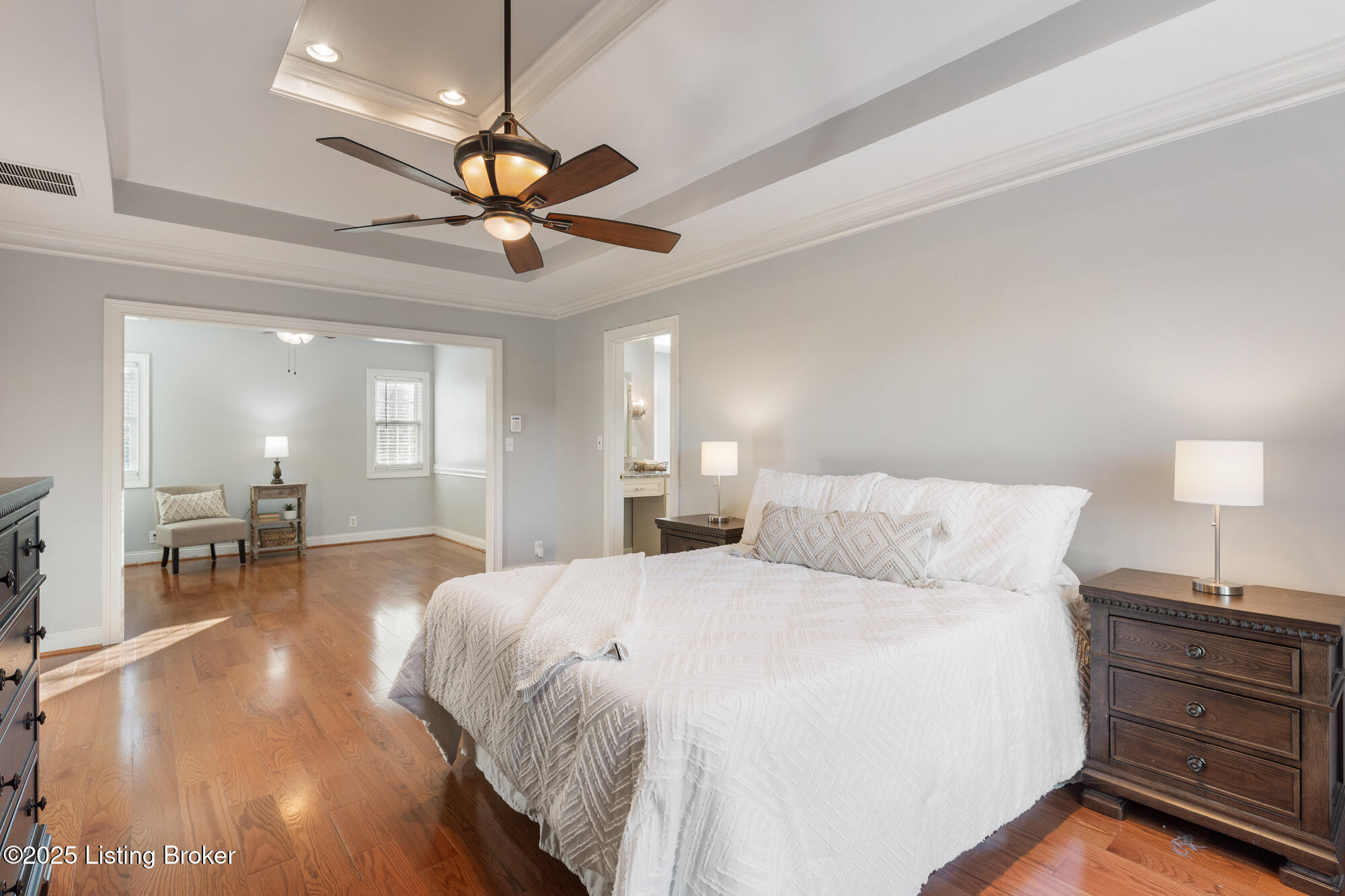 909 Woodland Heights Dr