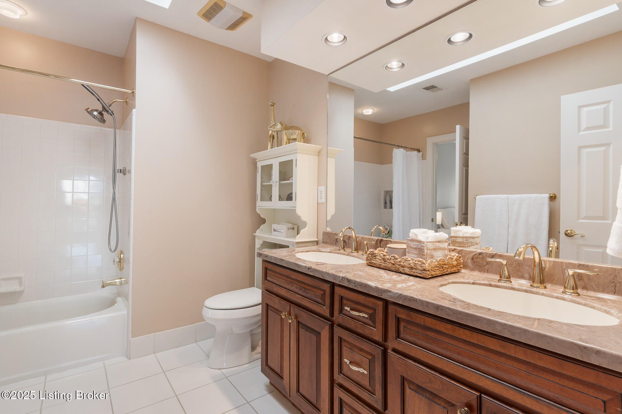 909 Woodland Heights Dr