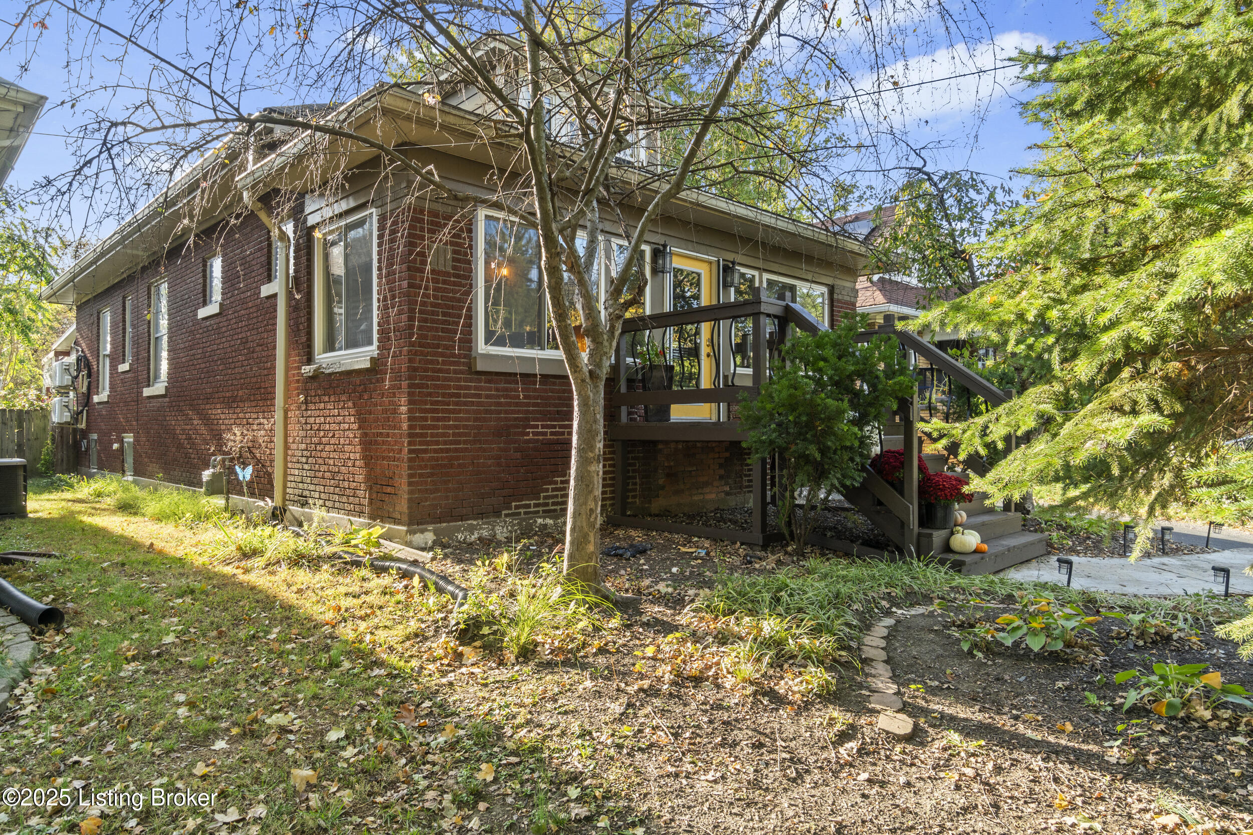 1304 Lydia St
