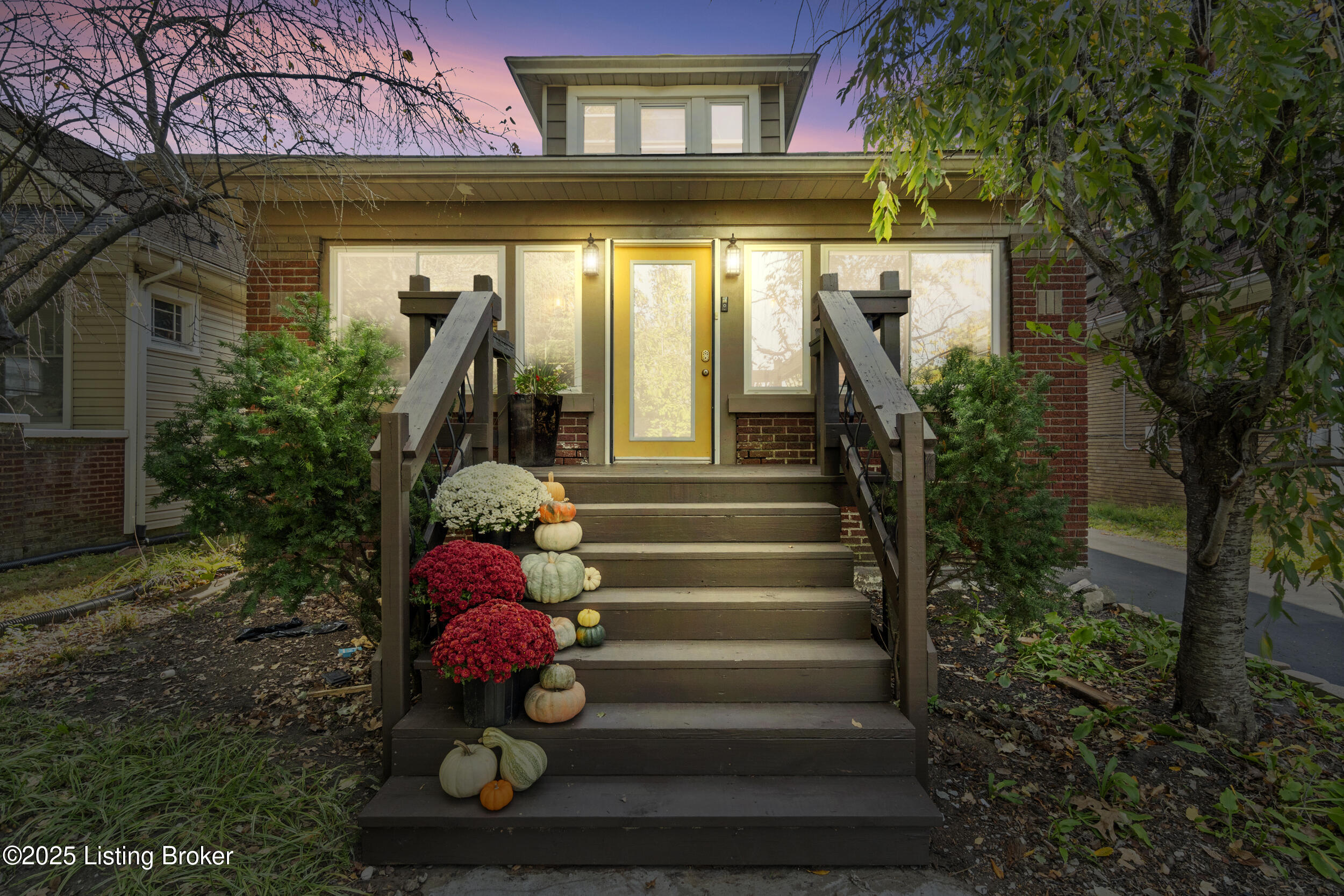1304 Lydia St