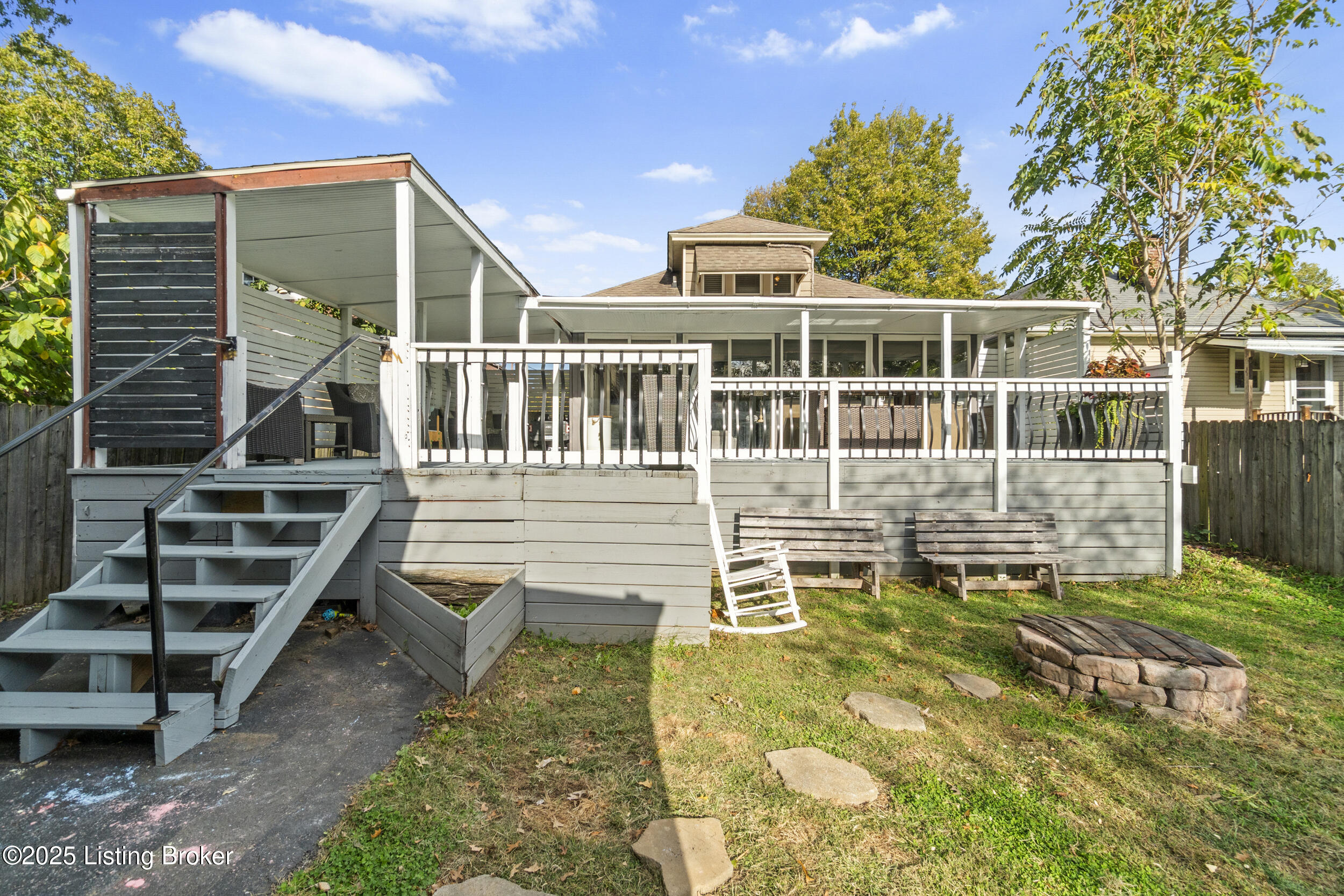 1304 Lydia St
