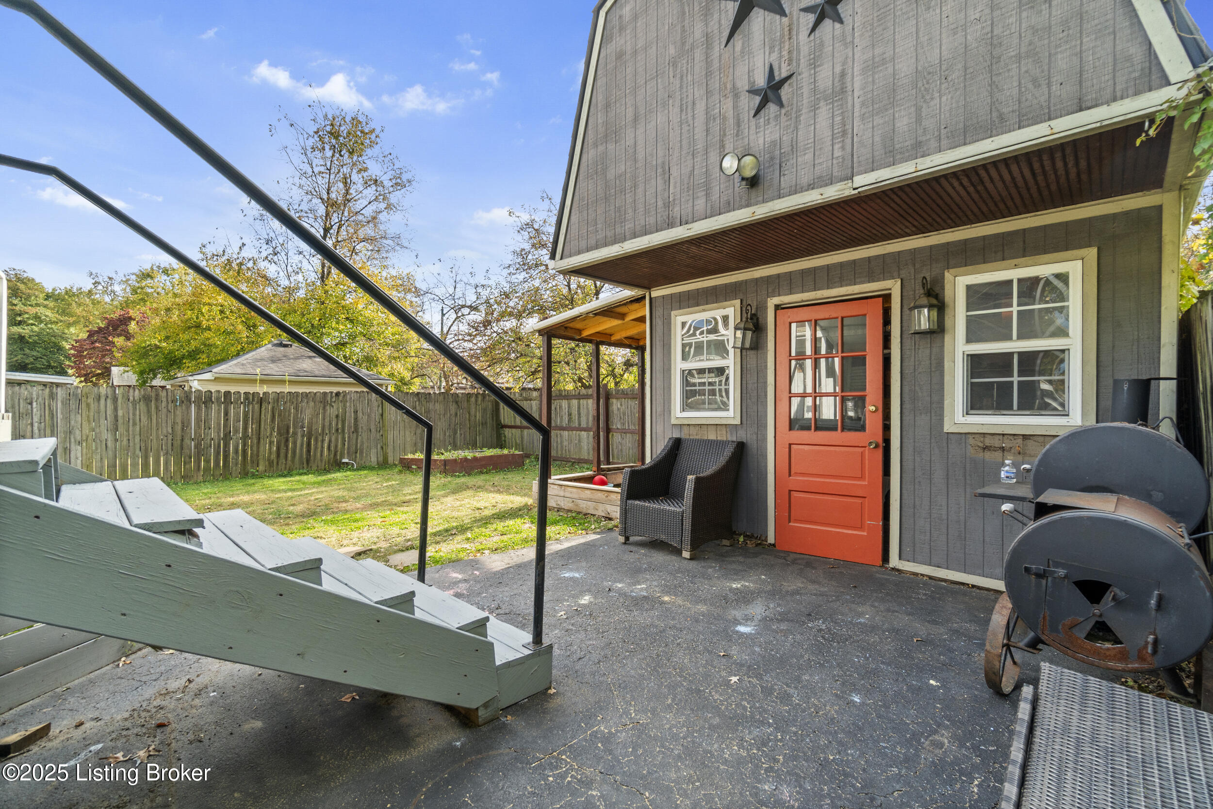 1304 Lydia St