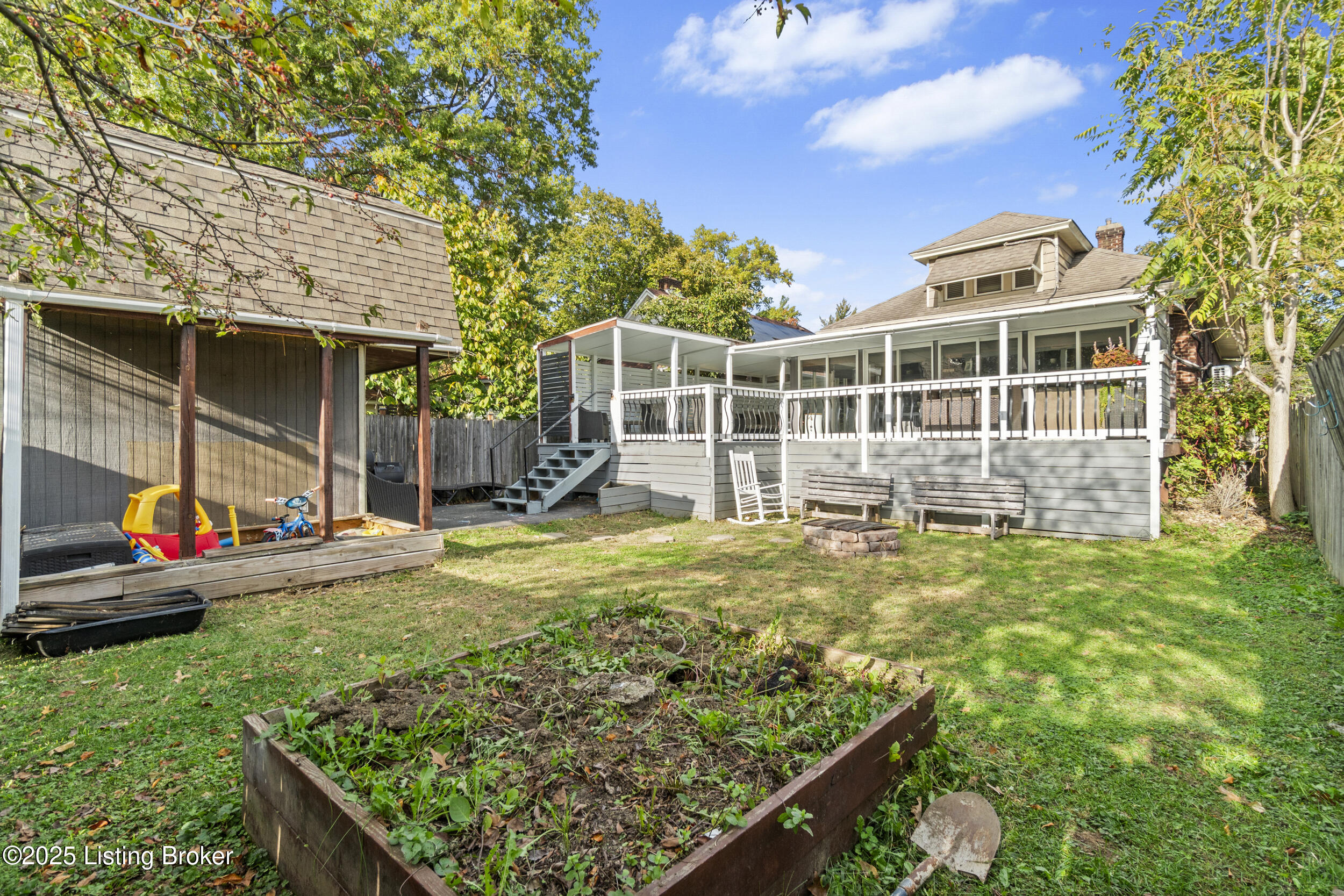 1304 Lydia St