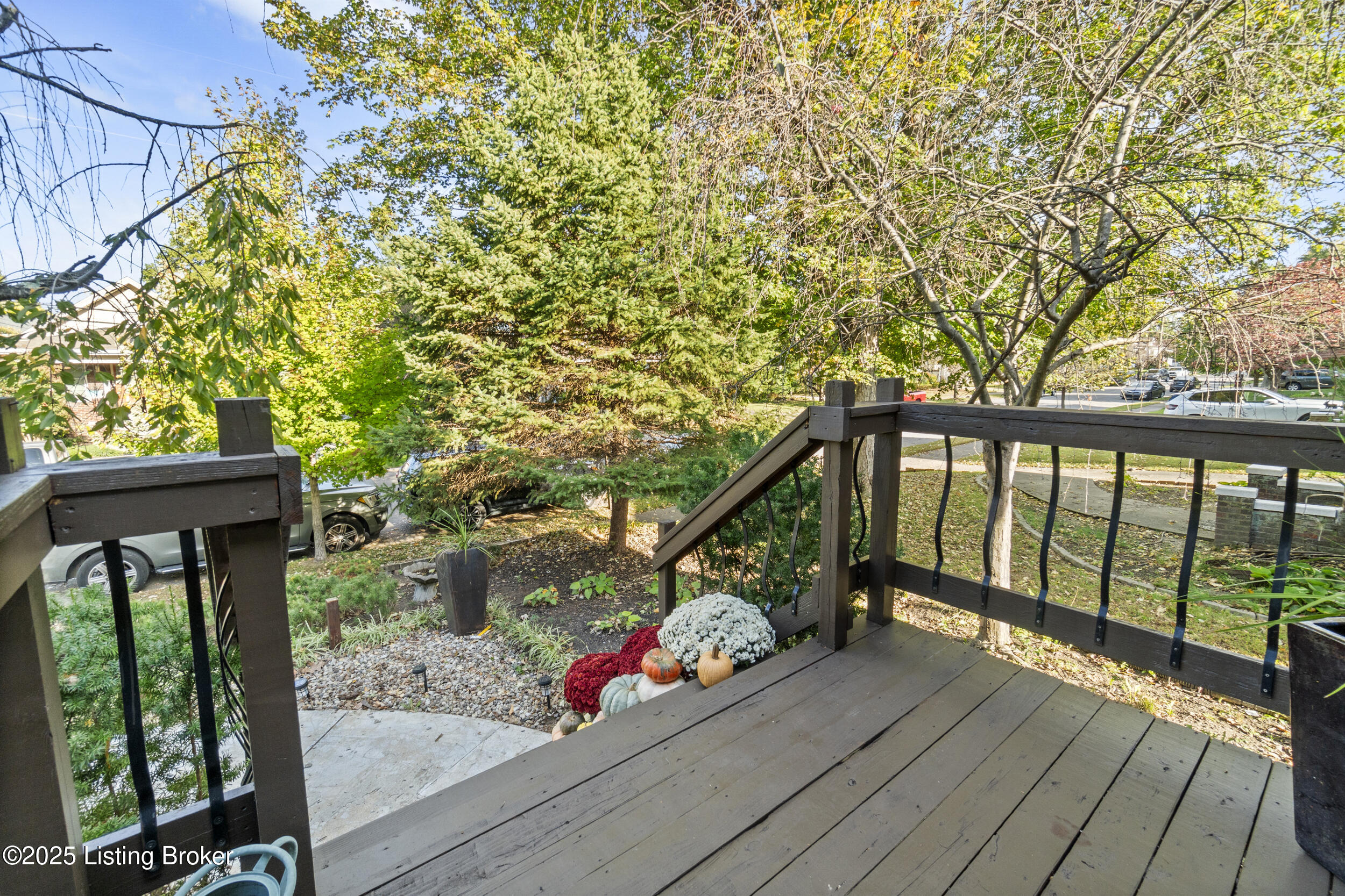 1304 Lydia St