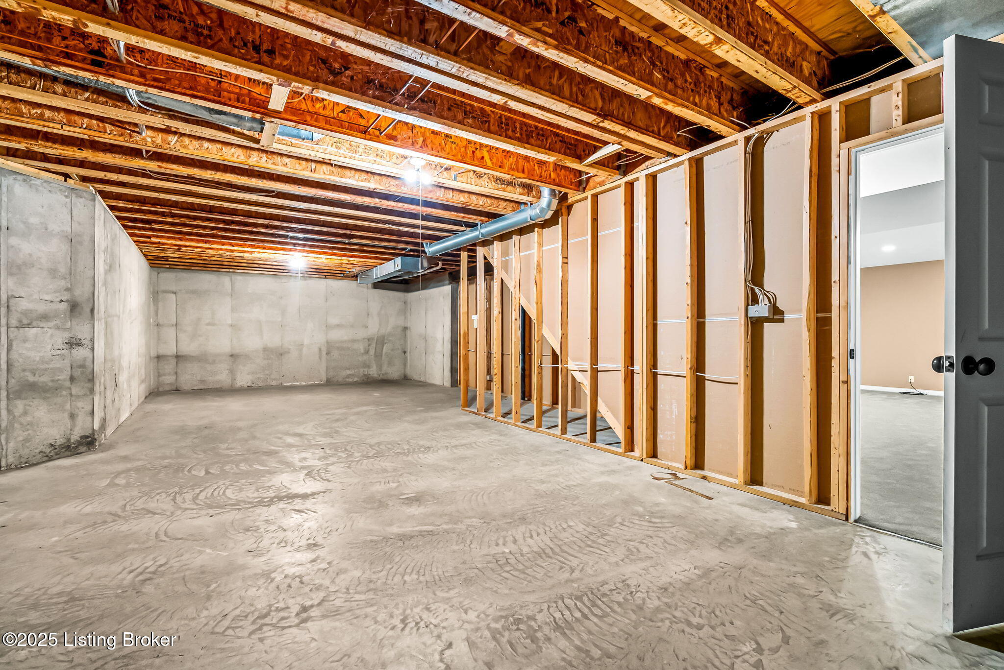 1004 Majestic Oaks Way