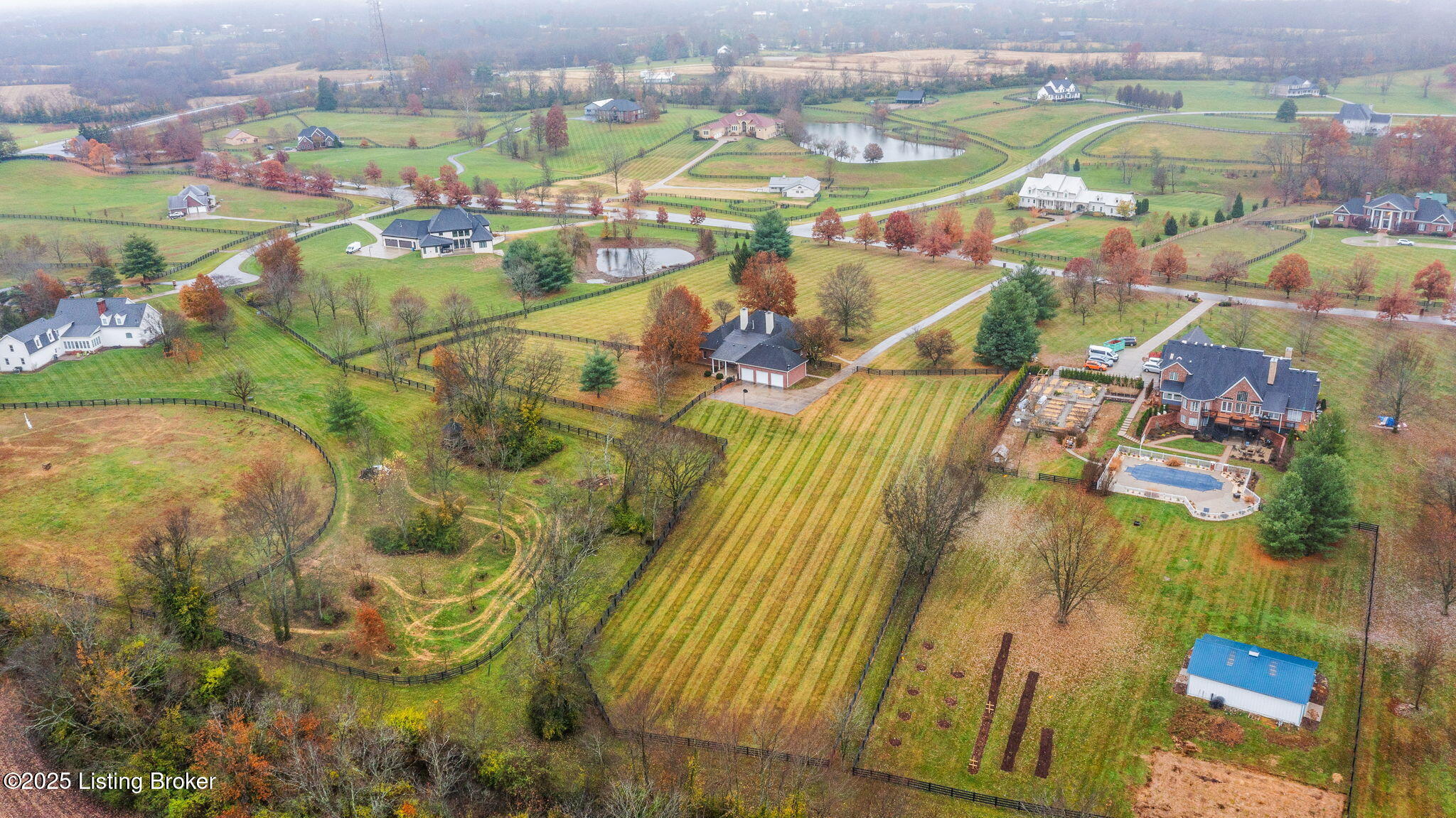 1004 Majestic Oaks Way