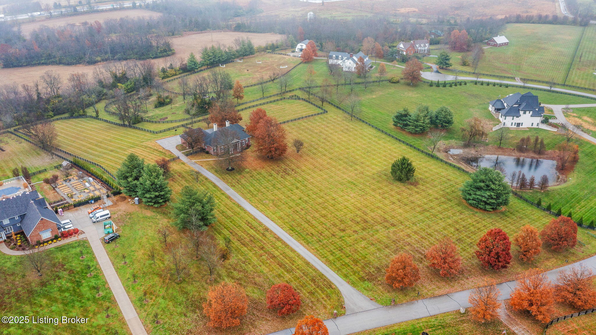 1004 Majestic Oaks Way