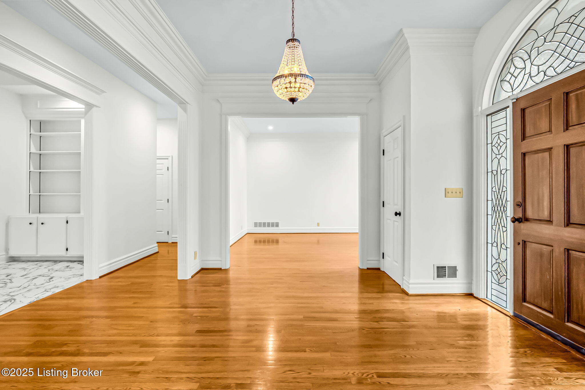 1004 Majestic Oaks Way