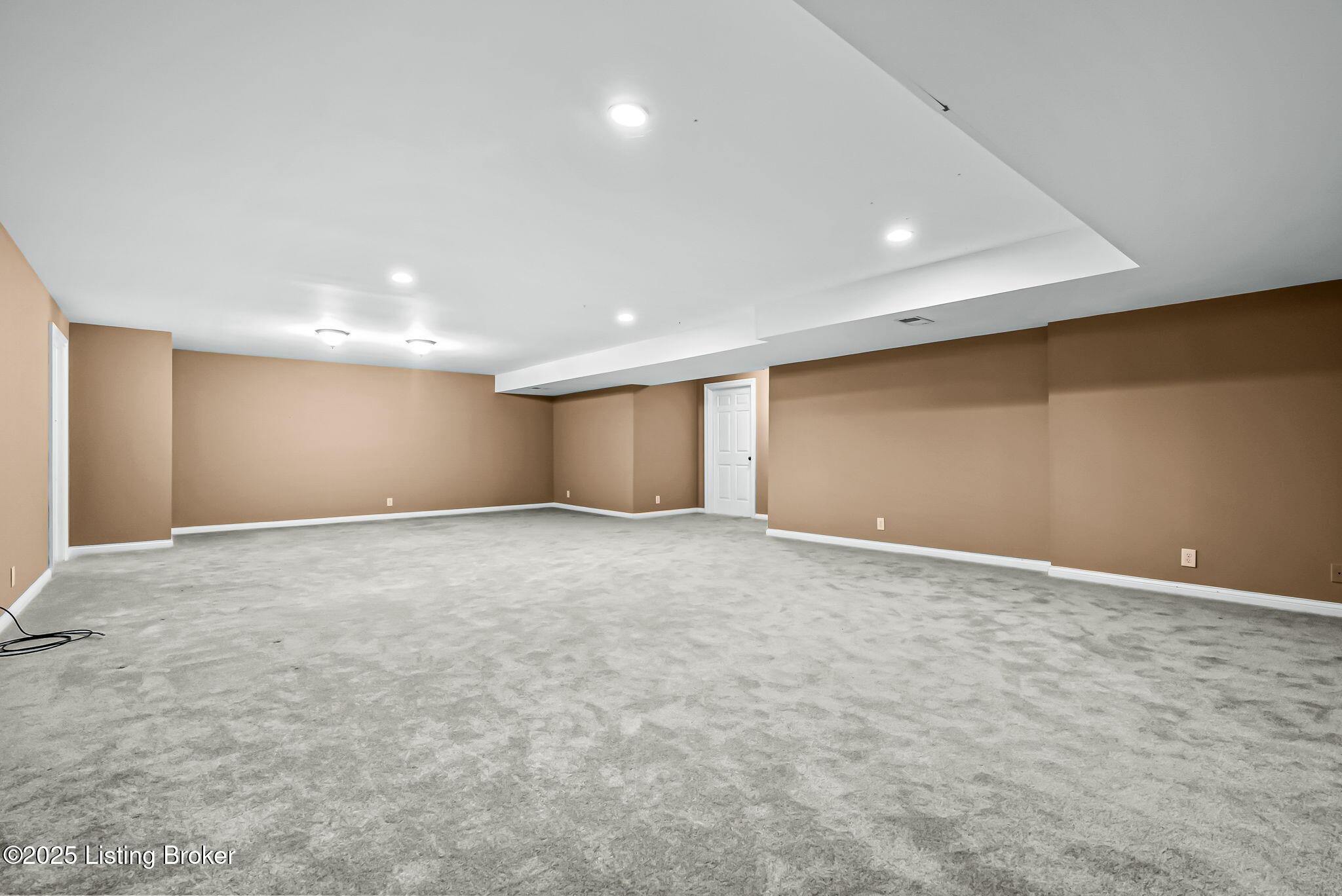 1004 Majestic Oaks Way