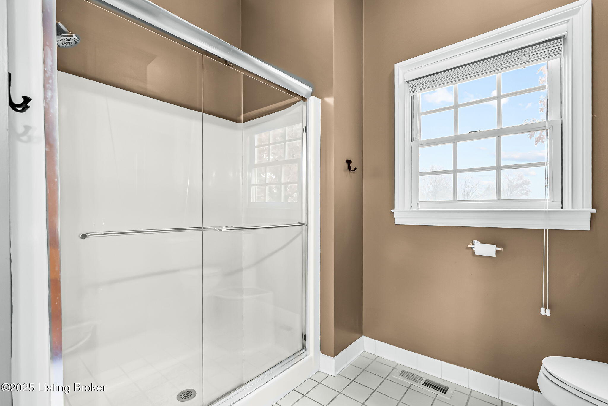 1004 Majestic Oaks Way