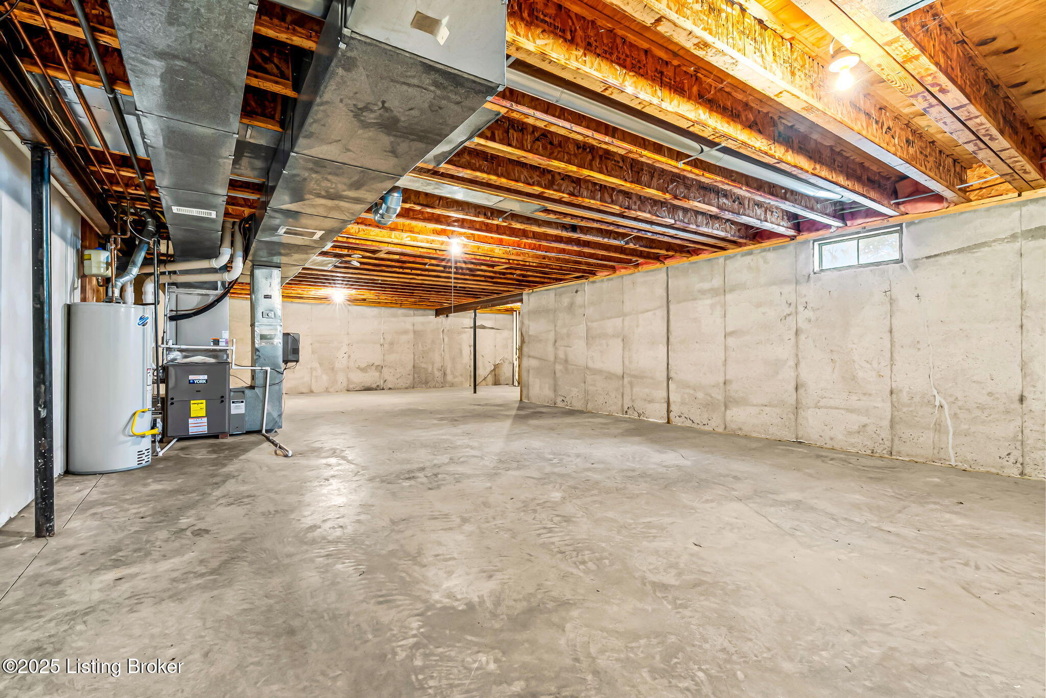 1004 Majestic Oaks Way