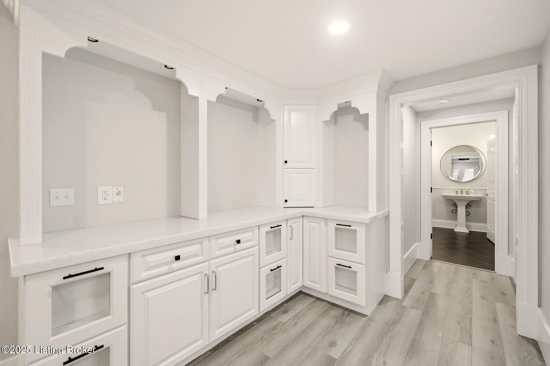 1058 Majestic Oaks Way