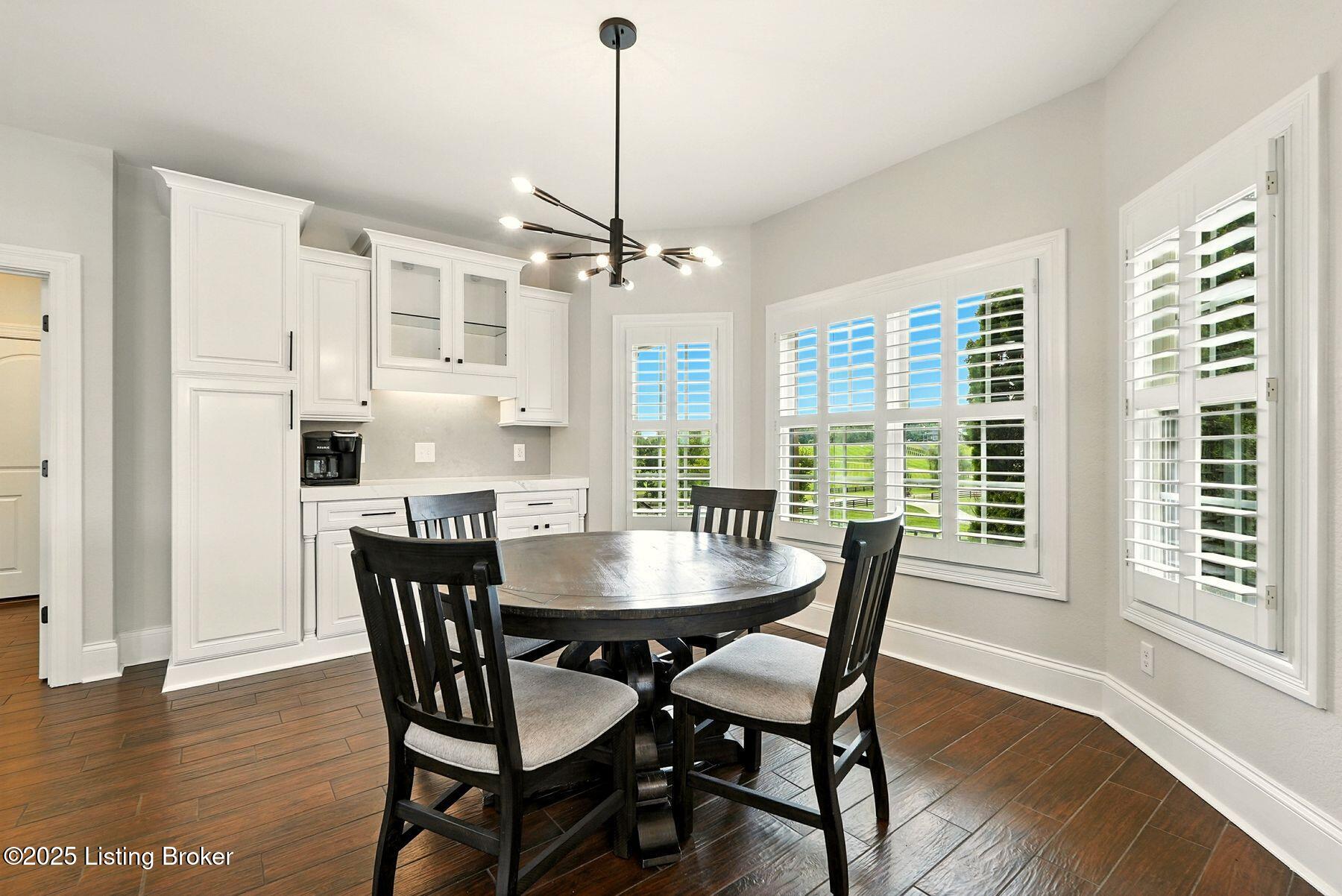 1058 Majestic Oaks Way