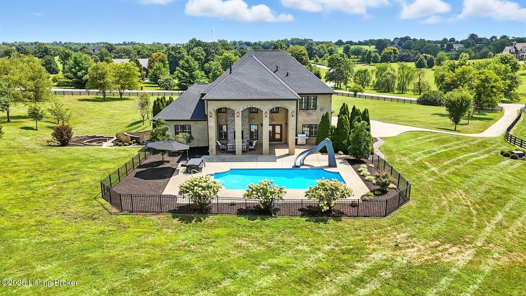 1058 Majestic Oaks Way