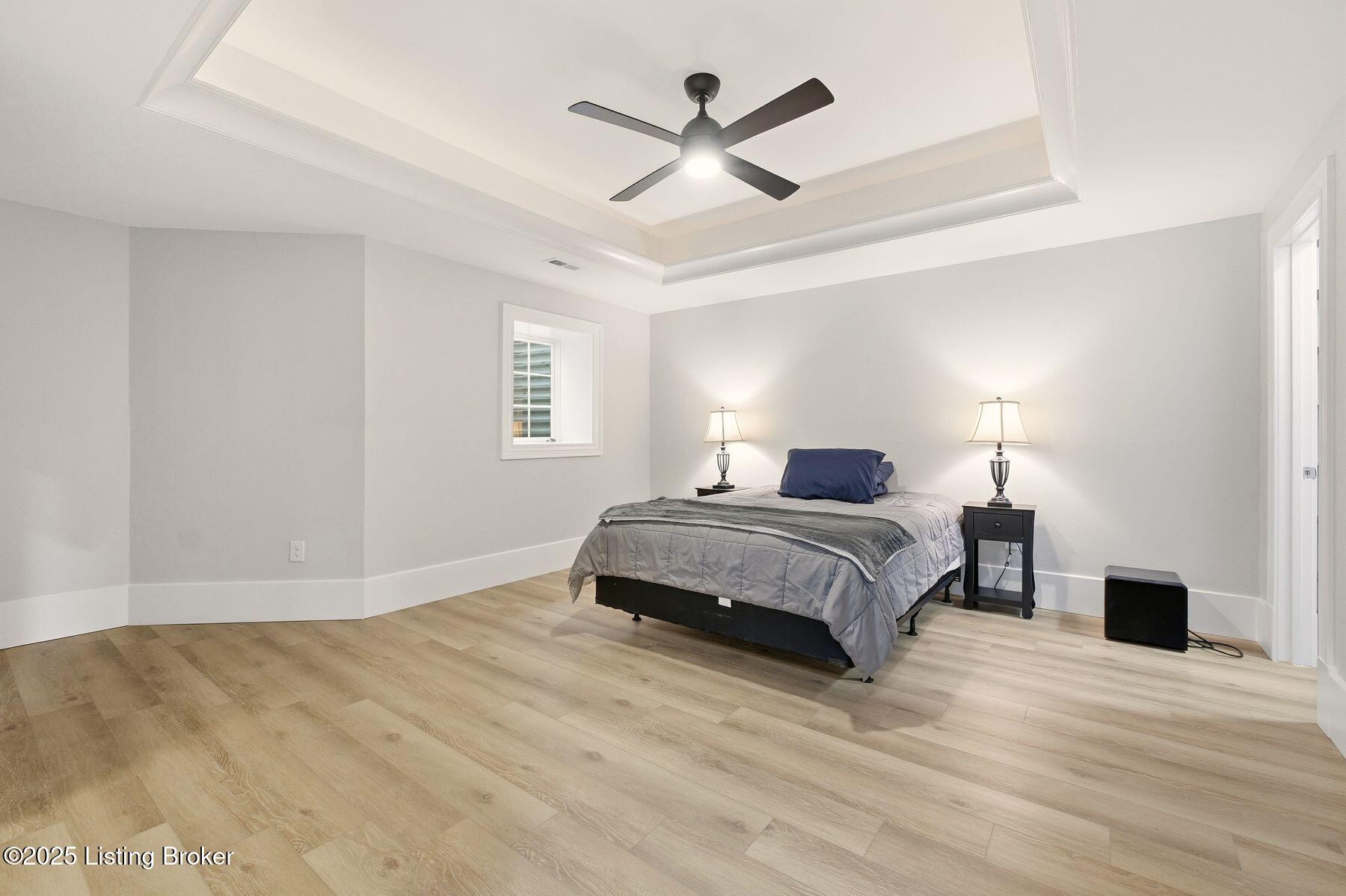 1058 Majestic Oaks Way