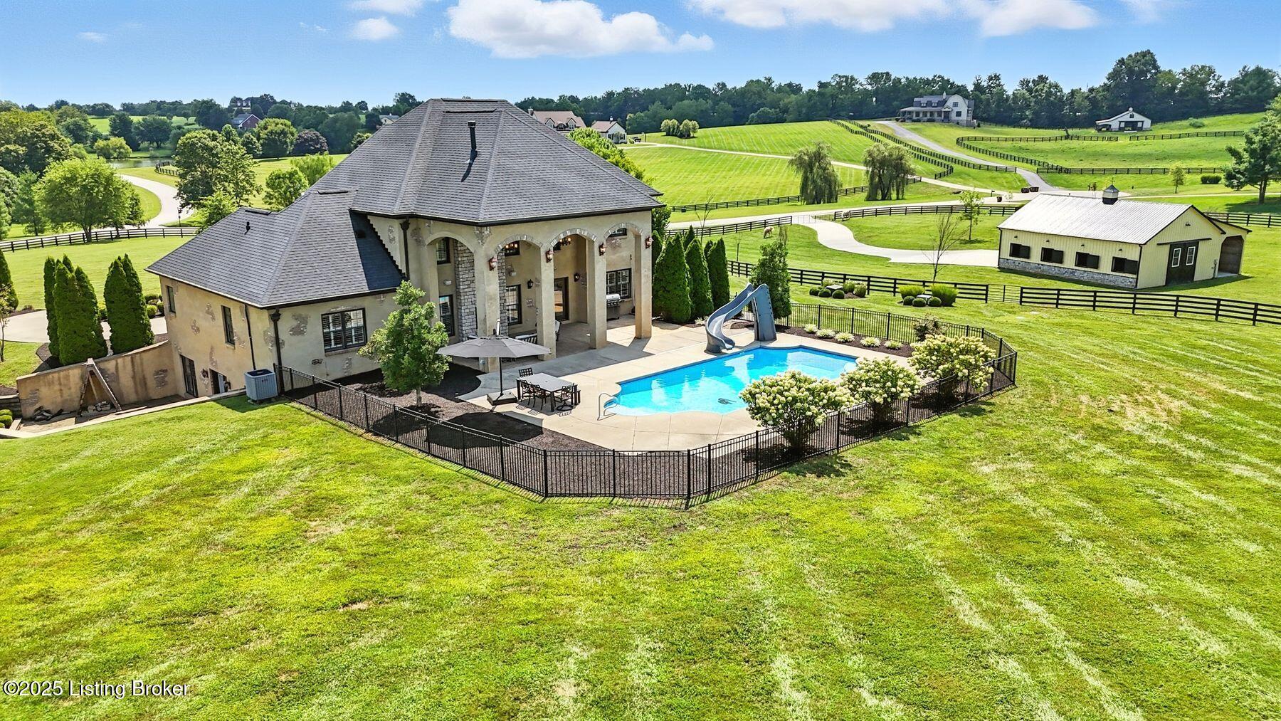 1058 Majestic Oaks Way