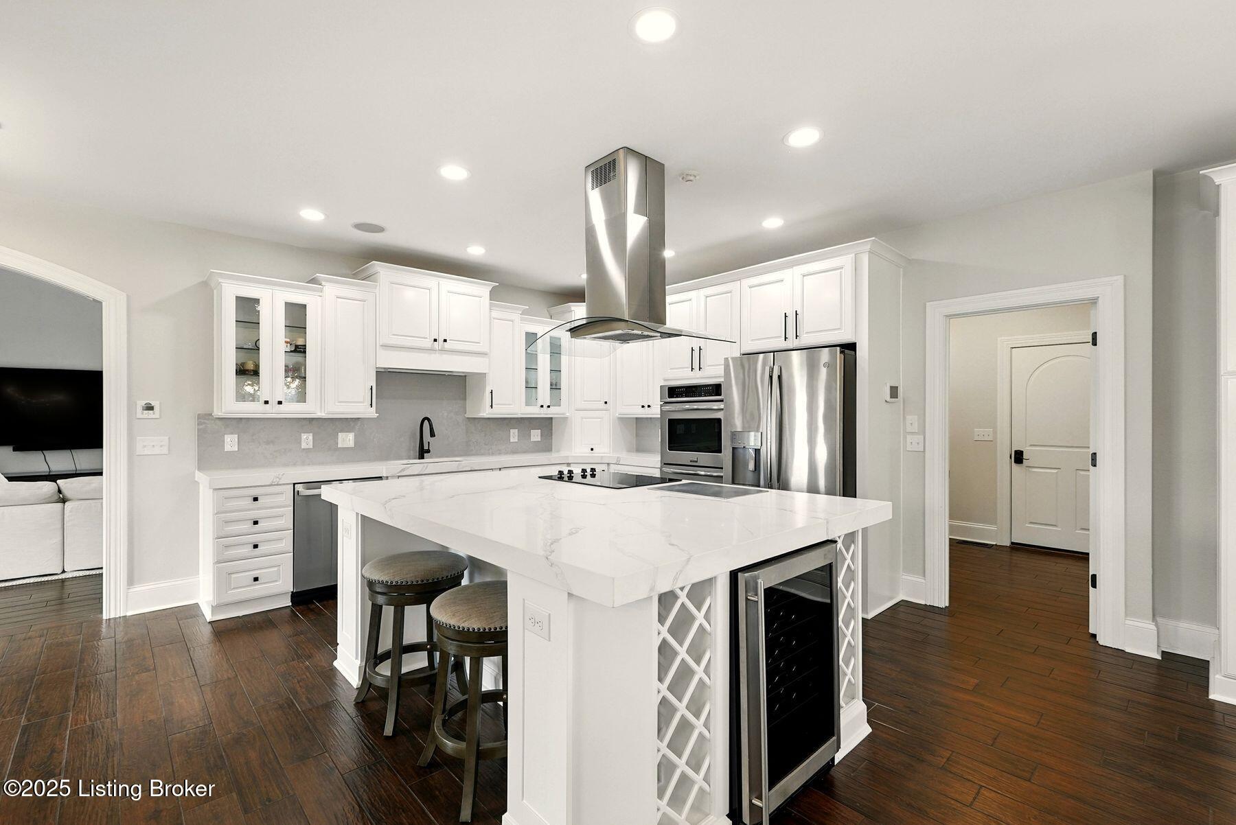 1058 Majestic Oaks Way