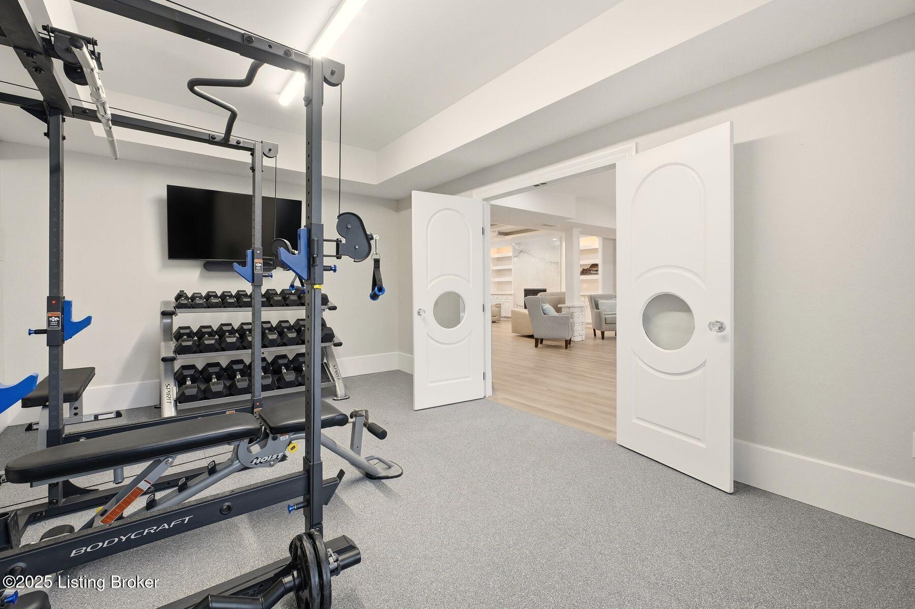 1058 Majestic Oaks Way