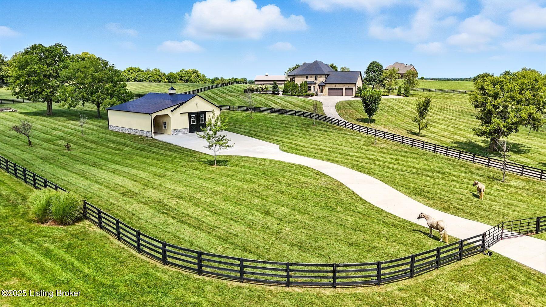 1058 Majestic Oaks Way