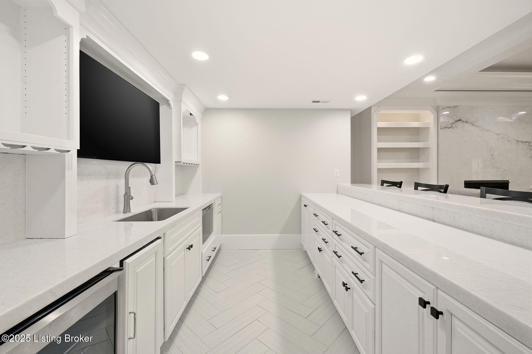 1058 Majestic Oaks Way