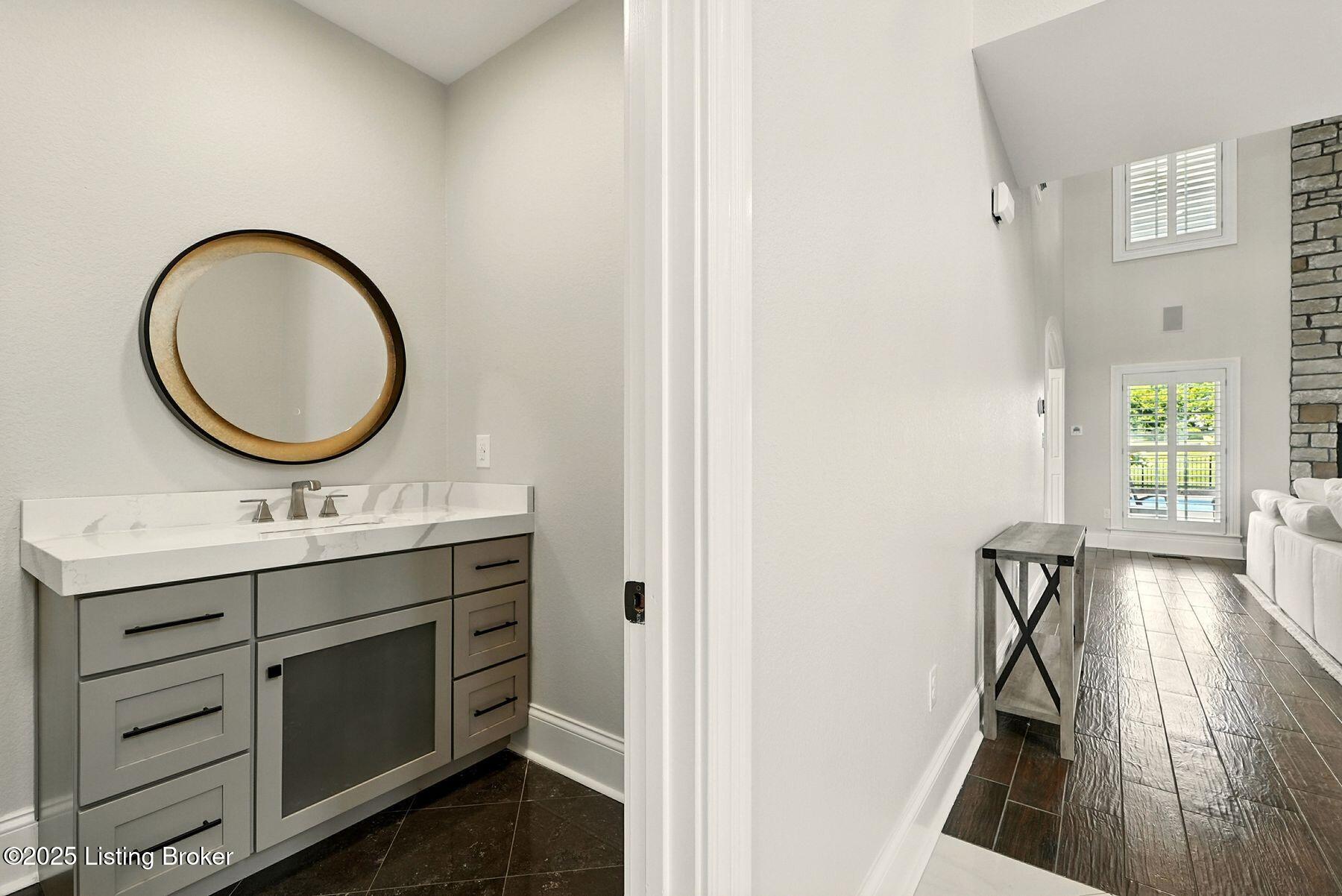 1058 Majestic Oaks Way