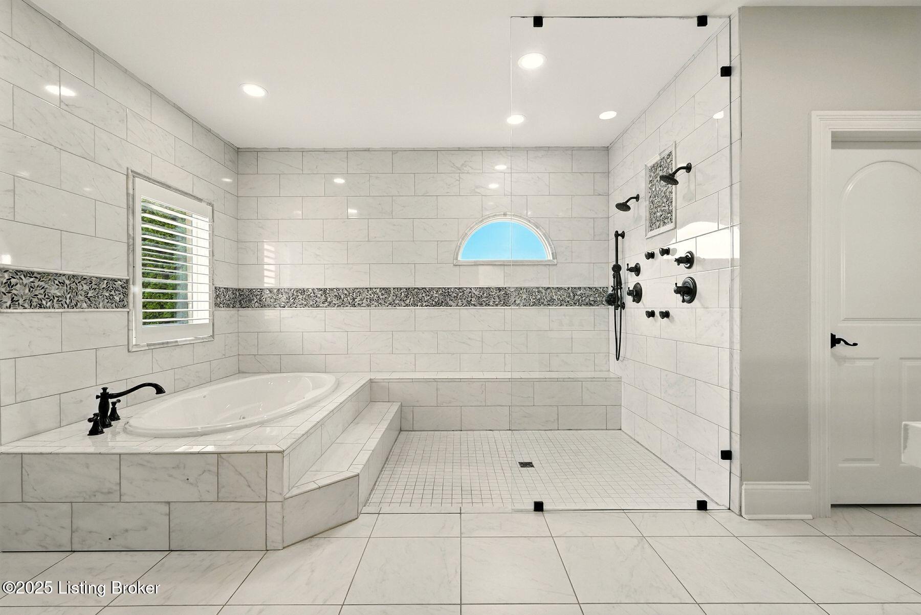 1058 Majestic Oaks Way