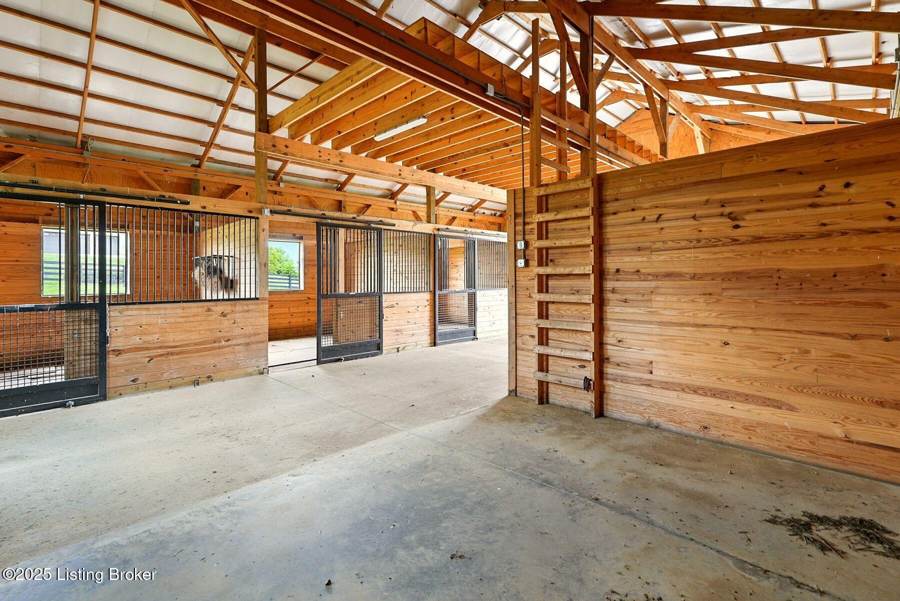 1058 Majestic Oaks Way